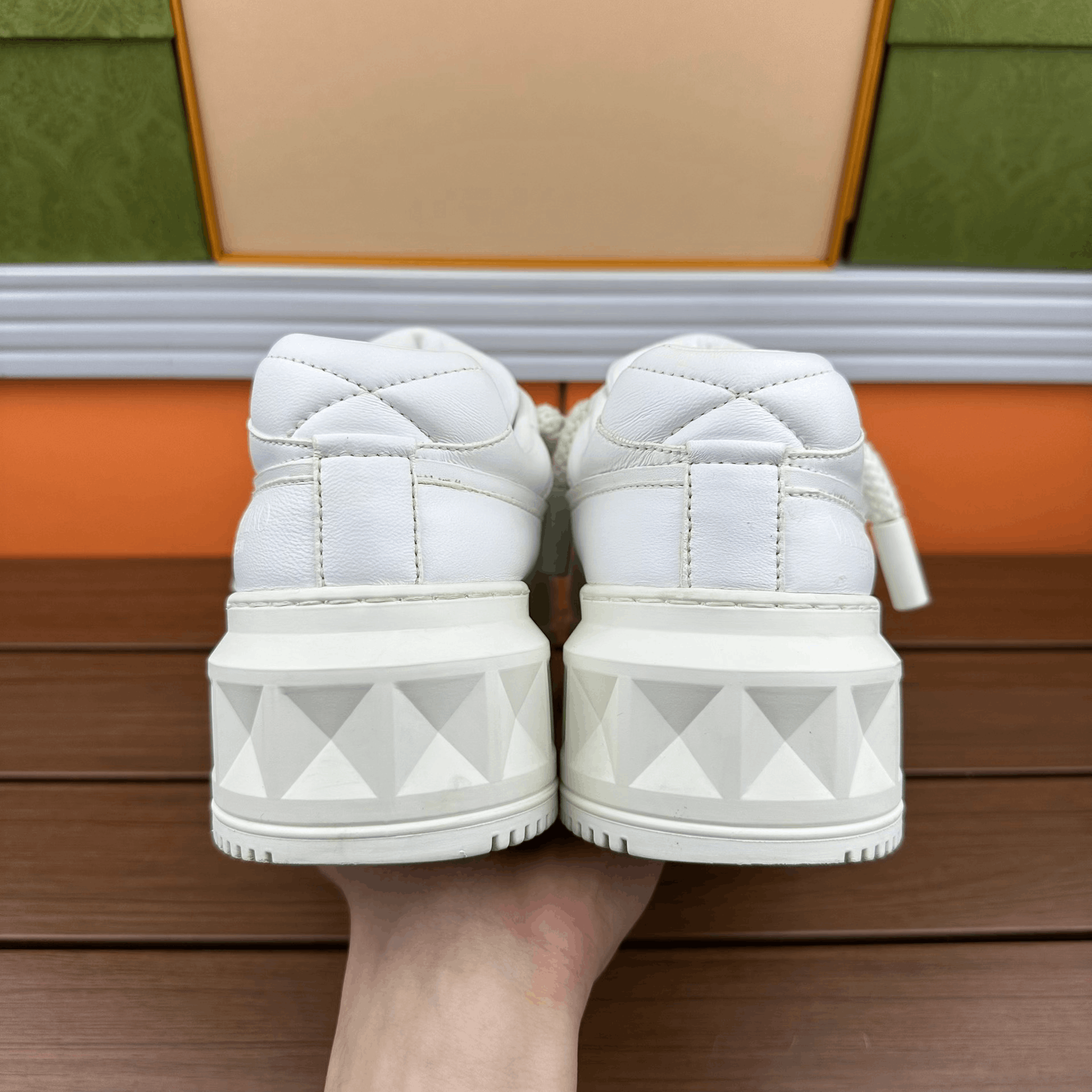 Valentino Valentino White Lowtop Sneakers it_36-5 Women Size US 6.5 / IT 36.5 - 5 Thumbnail