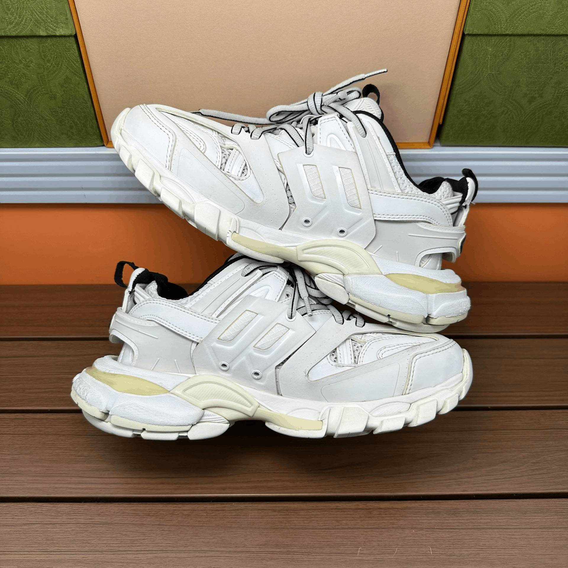 Balenciaga Balenciaga White Lowtop Sneakers it_36 Women Size US 6 / IT 36 - 3 Thumbnail