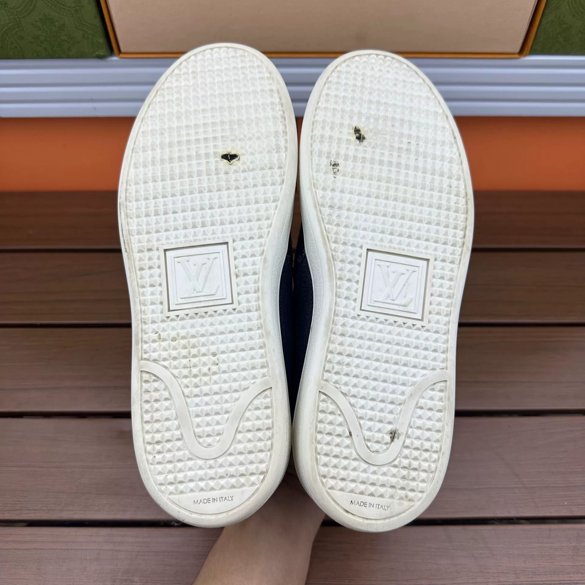 Louis Vuitton Louis Vuitton Canvas Denim Lowtop Sneakers it_37 Women Size US 7 / IT 37 - 7 Thumbnail