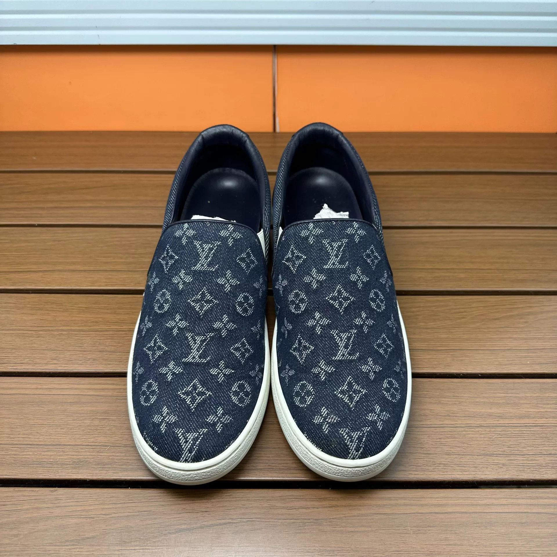 Louis Vuitton Louis Vuitton Canvas Denim Lowtop Sneakers it_37 Women Size US 7 / IT 37 - 2 Thumbnail