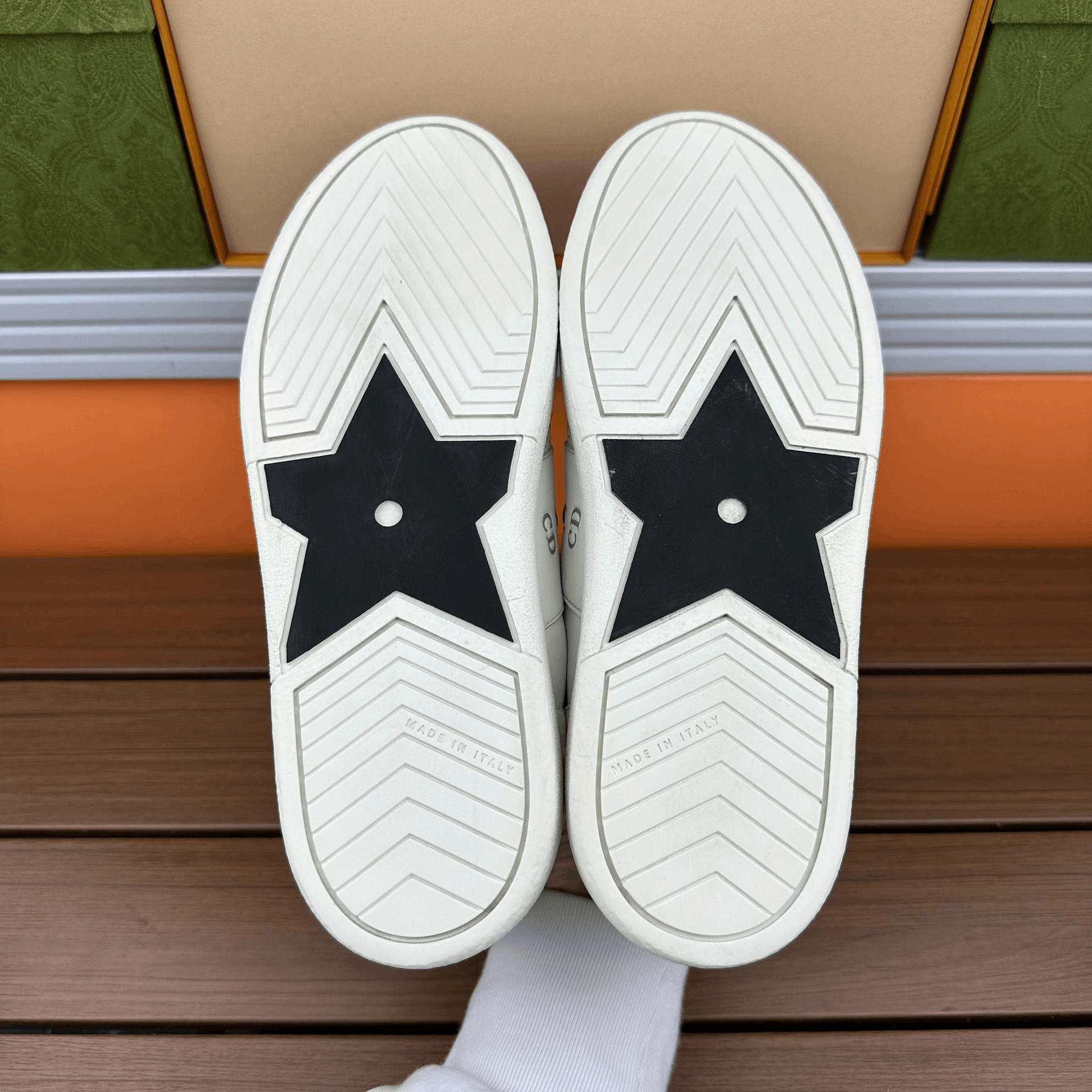 Dior Dior White Lowtop Sneakers 10 Men Size US 10 / EU 43 - 6 Thumbnail