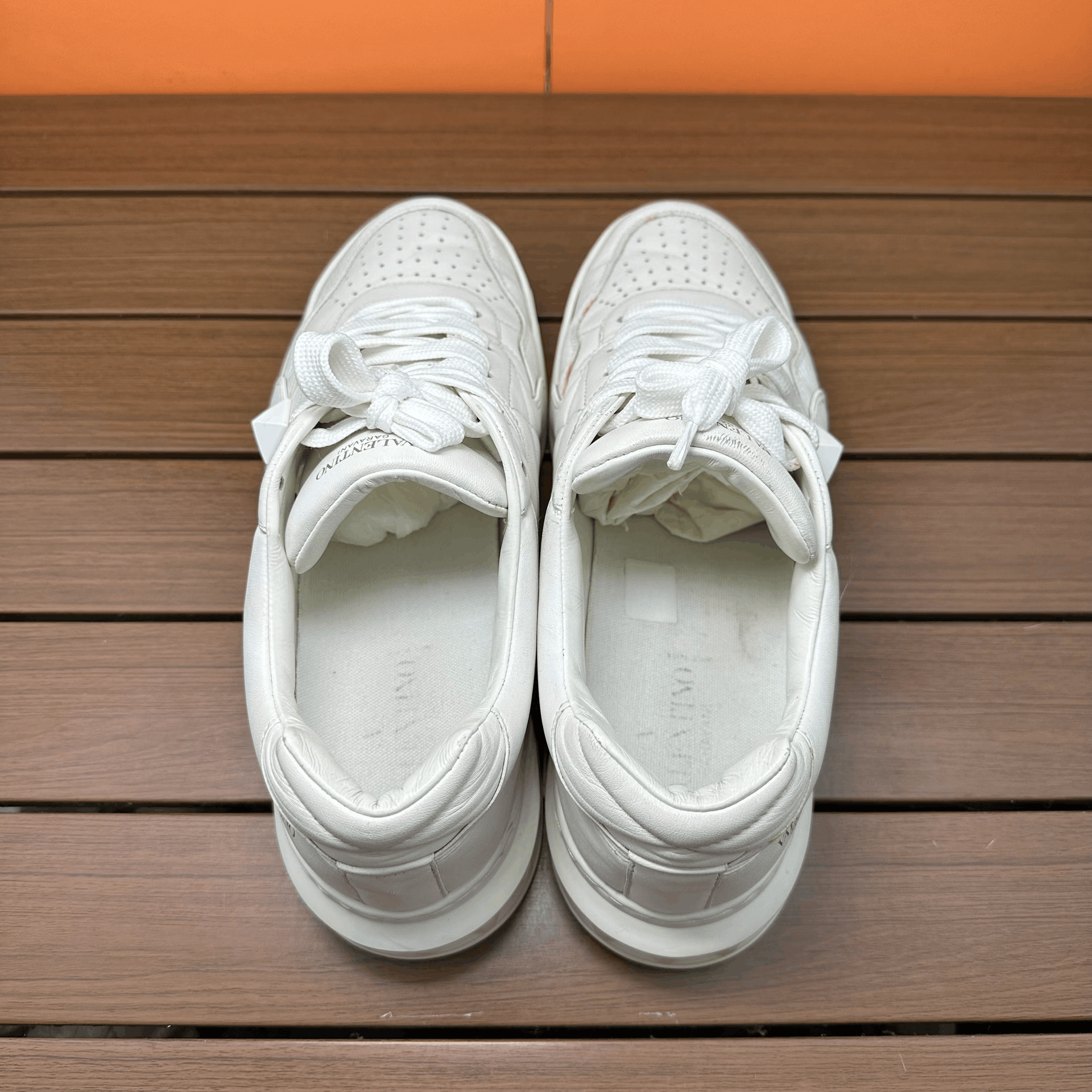 Valentino Valentino Lowtop Sneakers 9 Men Size US 9 / EU 42 - 6 Thumbnail