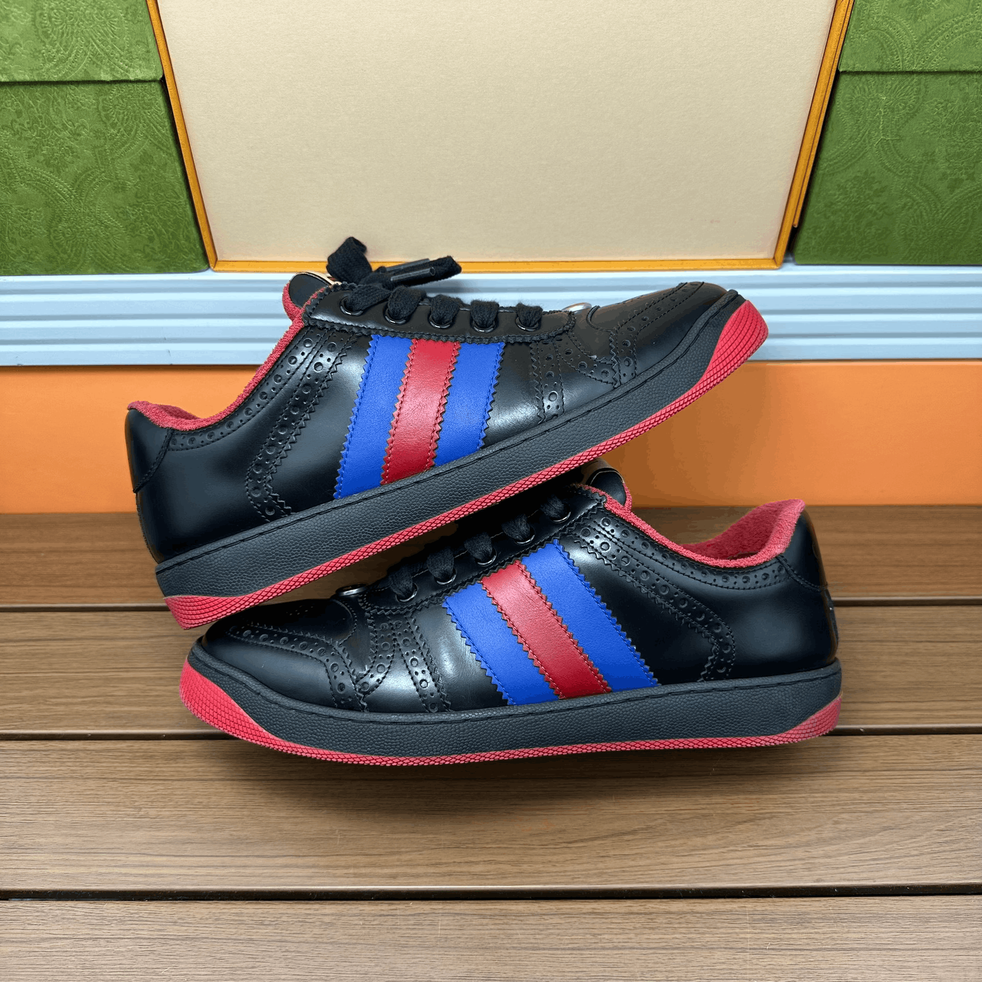 Gucci Gucci Black Lowtop Sneakers 7 Men Size US 7 / EU 40 - 2 Thumbnail