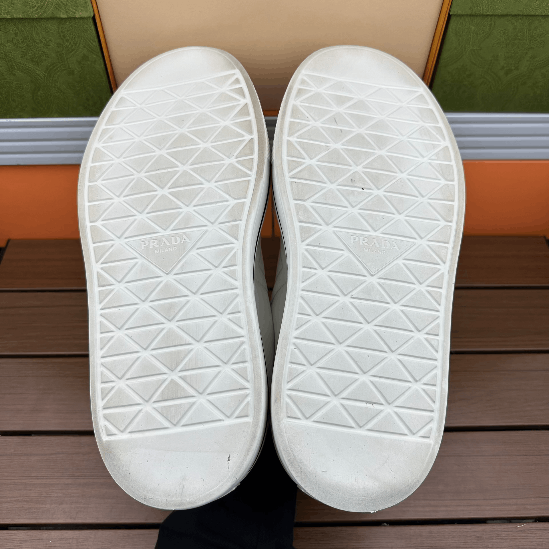 Prada Prada Casual White Lowtop Sneakers 10 Men Size US 10 / EU 43 - 7 Thumbnail