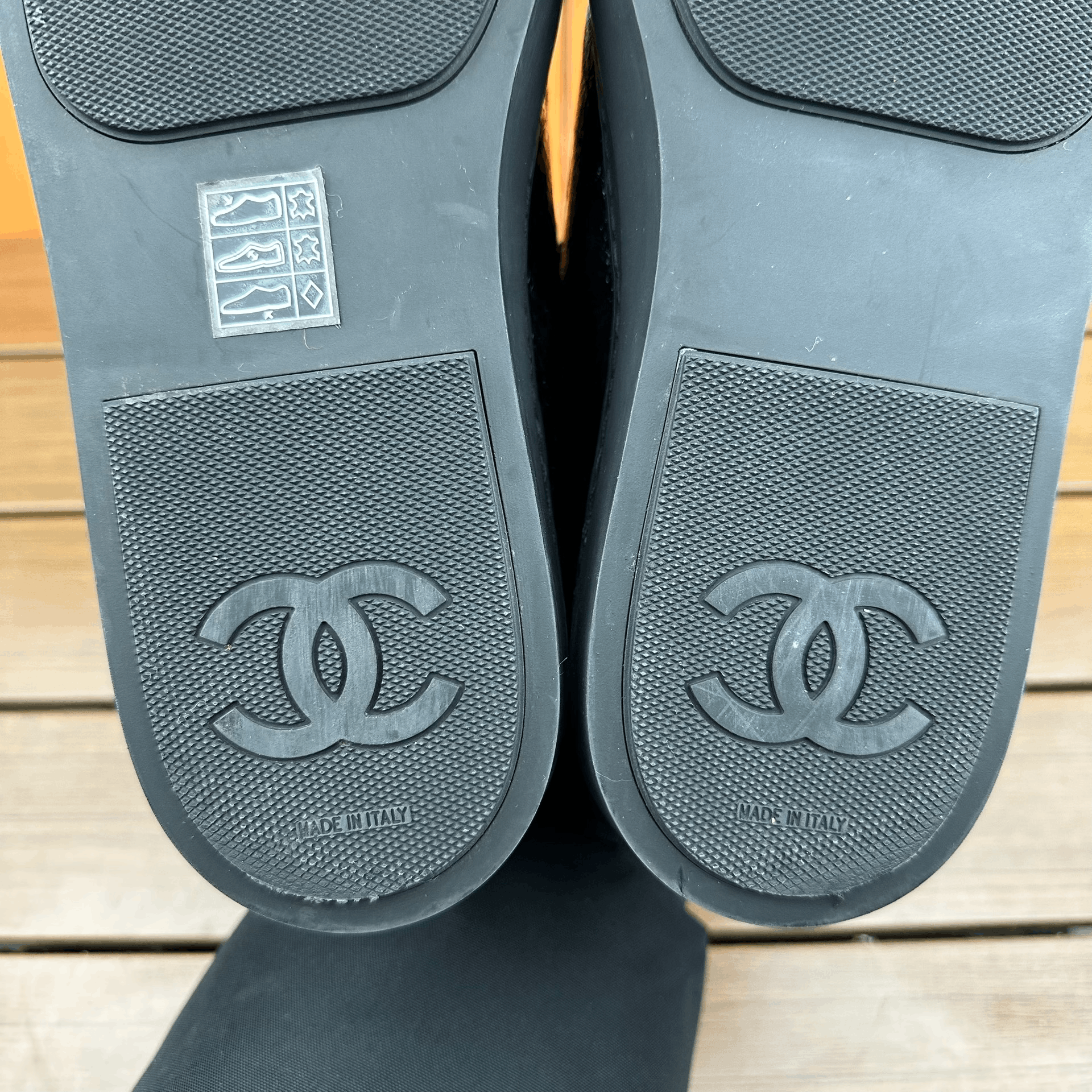 Chanel Chanel Casual Black Lowtop Sneakers it_39 Women Size US 9 / IT 39 - 8 Thumbnail