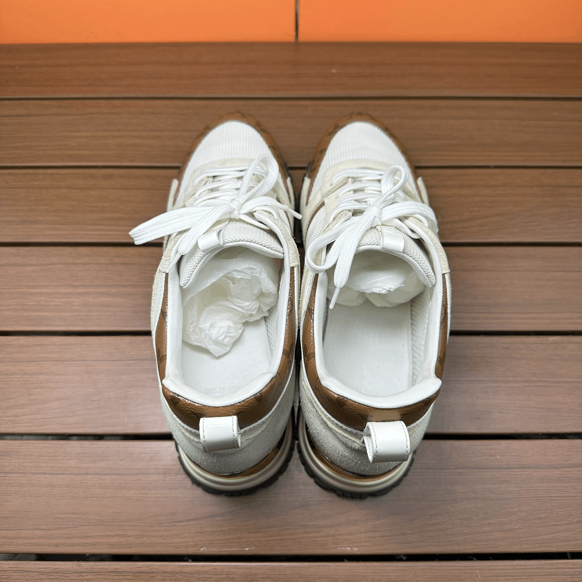Louis Vuitton Louis Vuitton Casual White Lowtop Sneakers it_38-5 Women Size US 8.5 / IT 38.5 - 6 Thumbnail