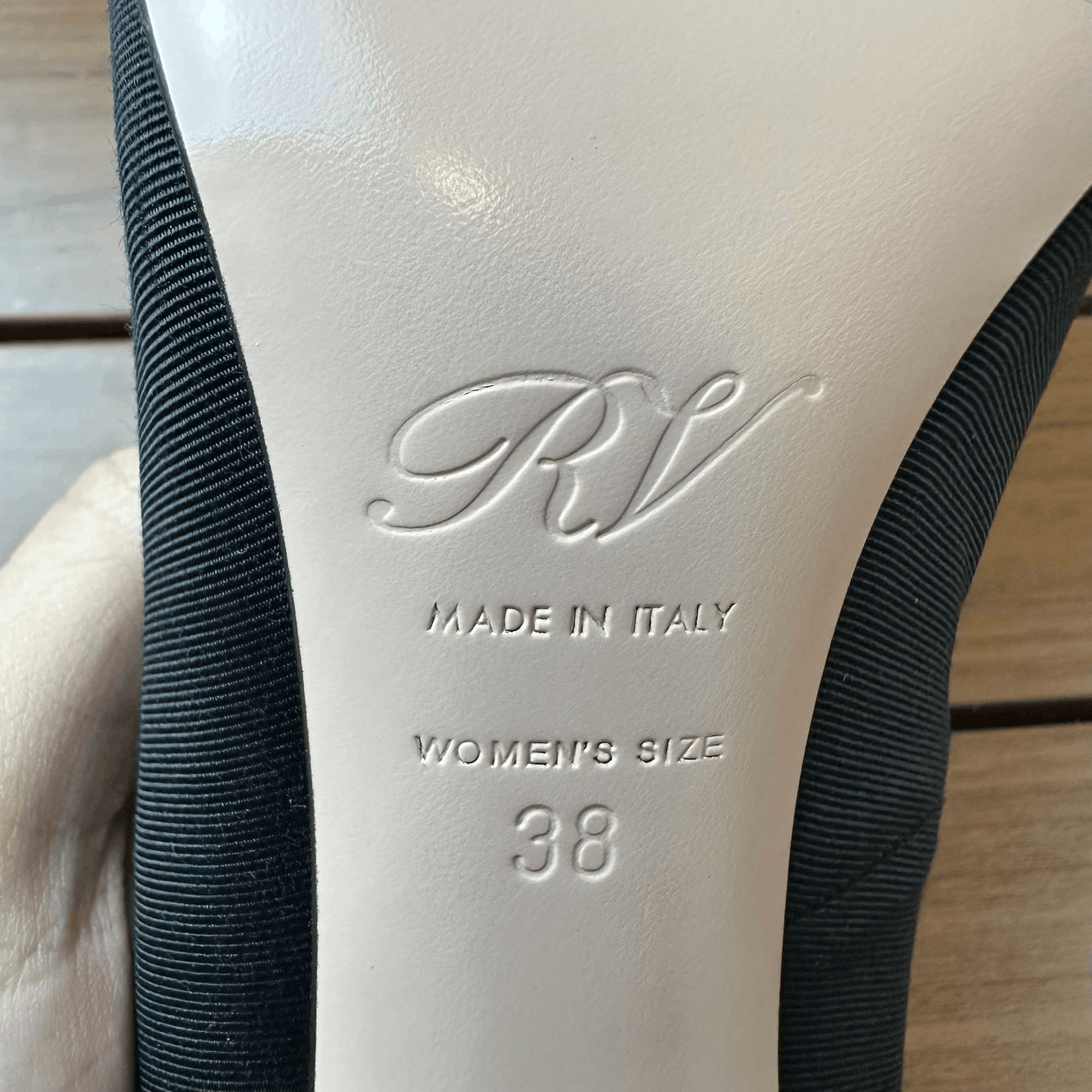 Roger Vivier Roger Vivier Retro Graphic Lowtop Sneakers it_38 Women Size US 8 / IT 38 - 7 Thumbnail