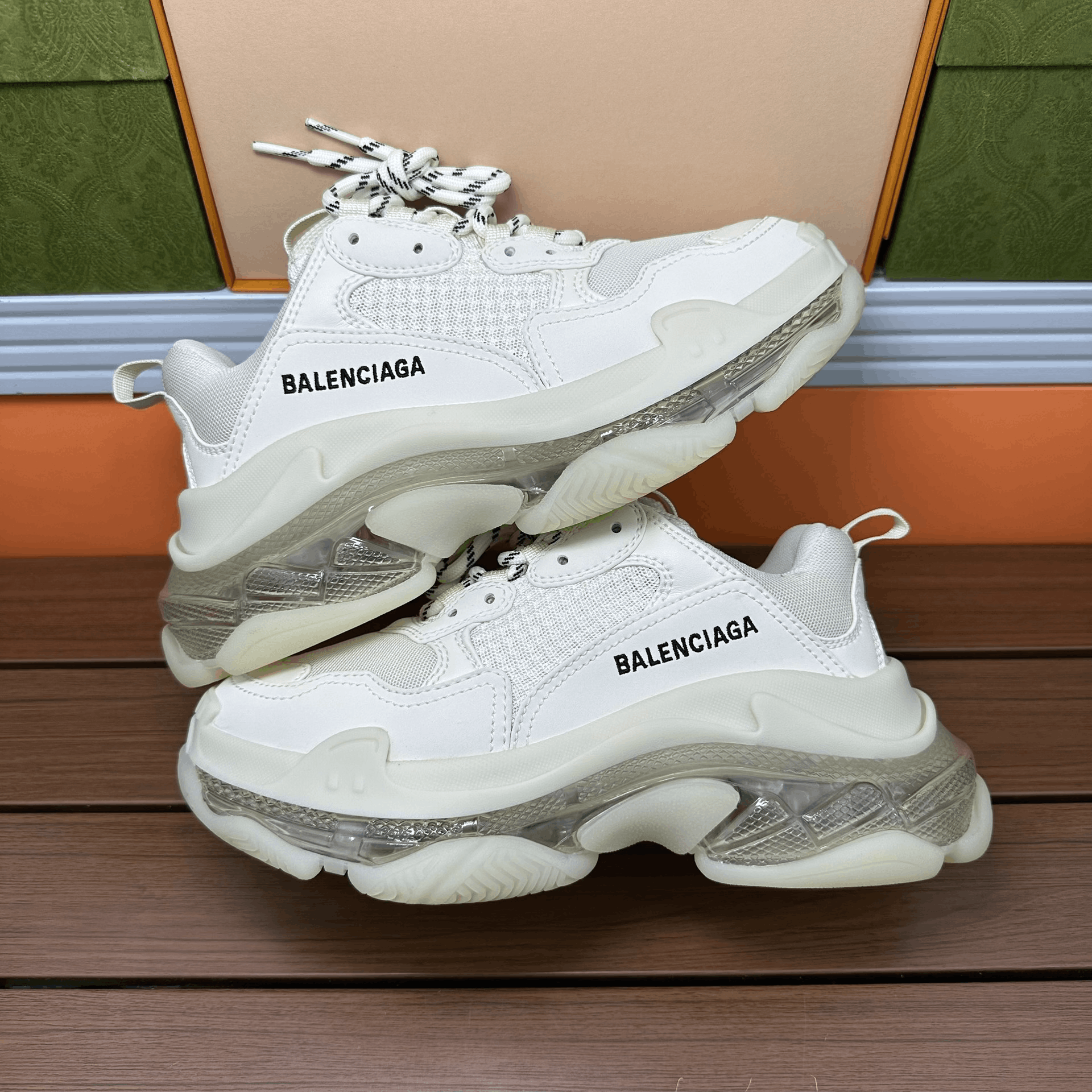 Balenciaga Balenciaga White Lowtop Sneakers it_37 Women Size US 7 / IT 37 - 2 Thumbnail