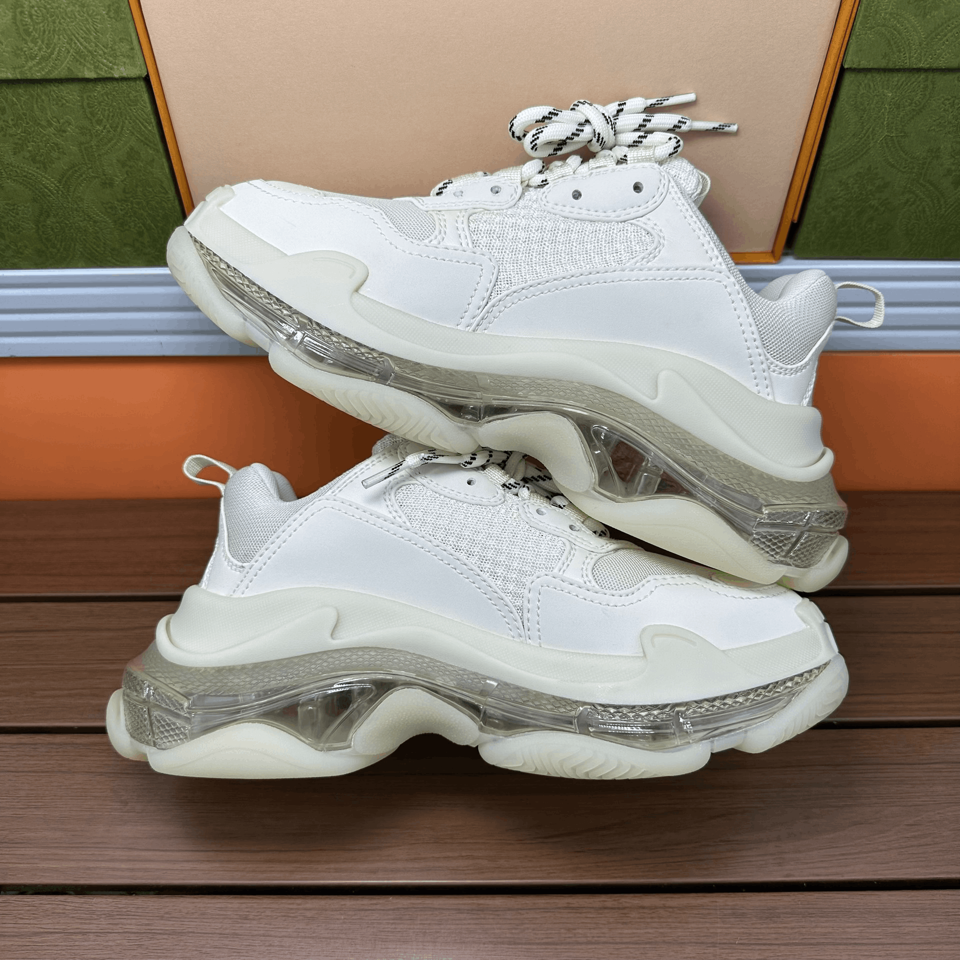 Balenciaga Balenciaga White Lowtop Sneakers it_37 Women Size US 7 / IT 37 - 3 Thumbnail