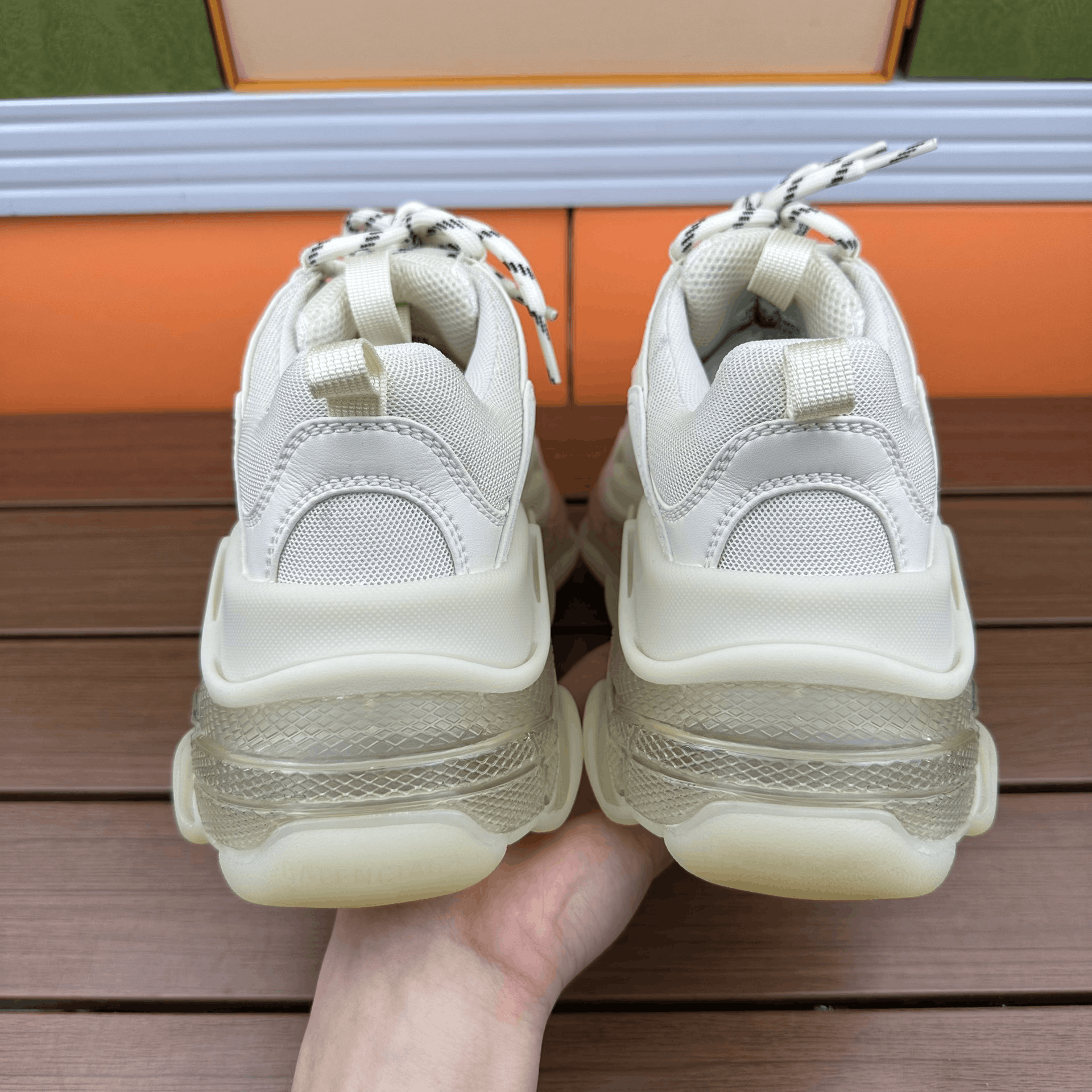 Balenciaga Balenciaga White Lowtop Sneakers it_37 Women Size US 7 / IT 37 - 6 Thumbnail
