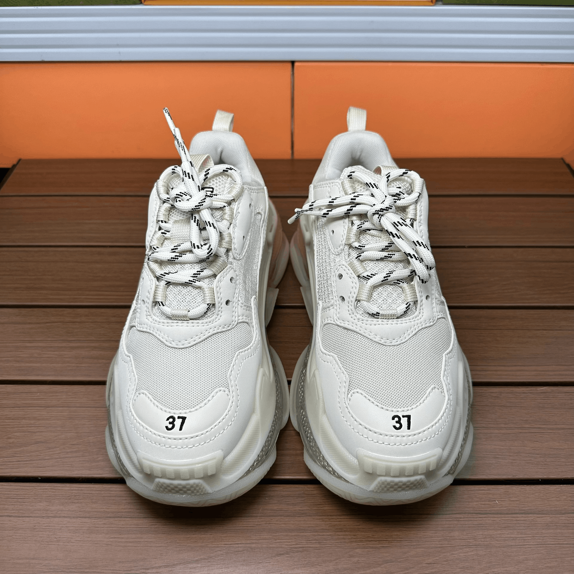 Balenciaga Balenciaga White Lowtop Sneakers it_37 Women Size US 7 / IT 37 - 5 Thumbnail