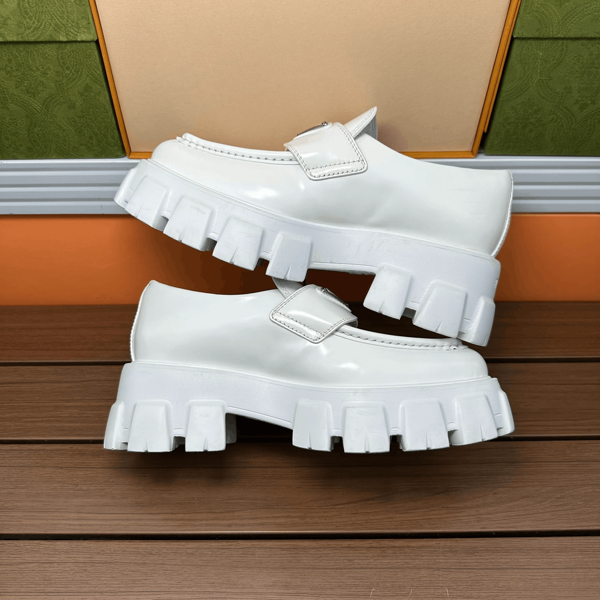 Prada Prada Lowtop Sneakers it_35 Women Size US 5 / IT 35 - 4 Thumbnail