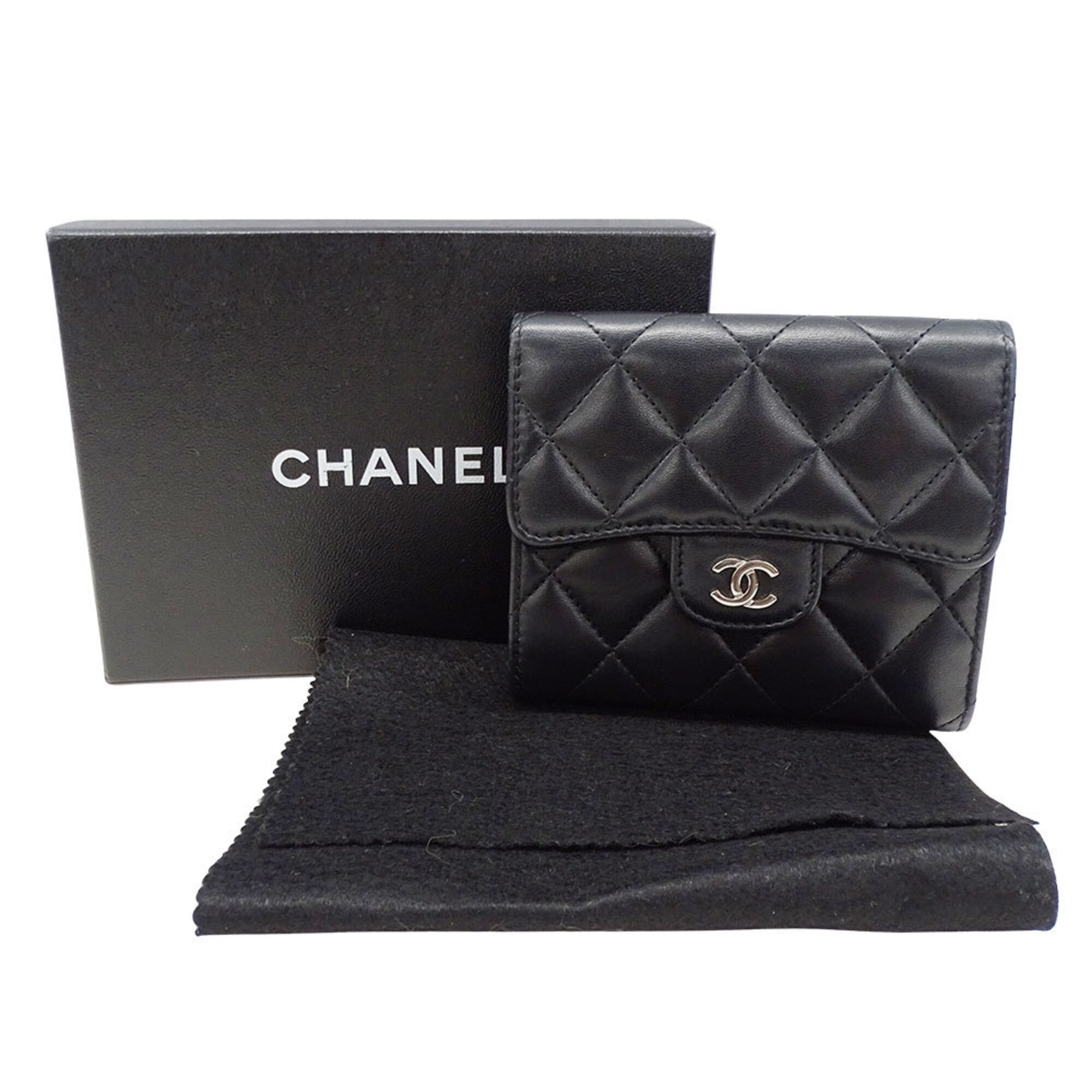 Chanel Chanel women's trifold wallet, Matelassé lambskin, black, silver hardware, quilted. Size ONE SIZE - 5 Thumbnail