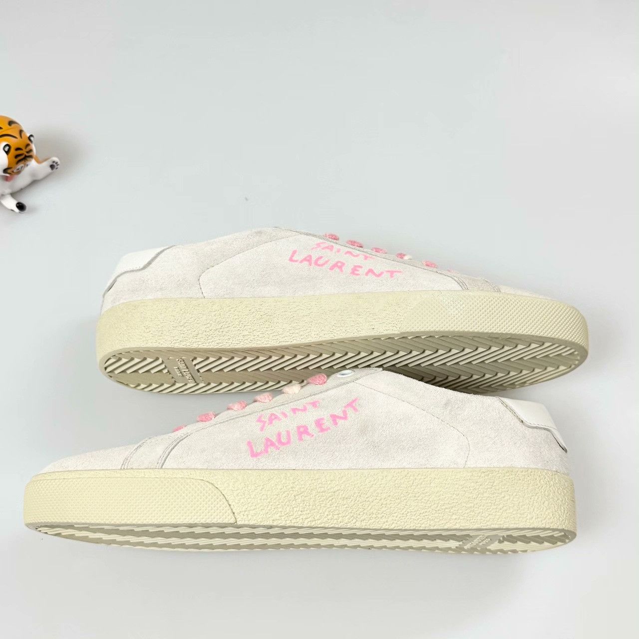 Yves Saint Laurent YSL Light Pink Suede Board Shoes Size US 7 / IT 37 - 4 Thumbnail
