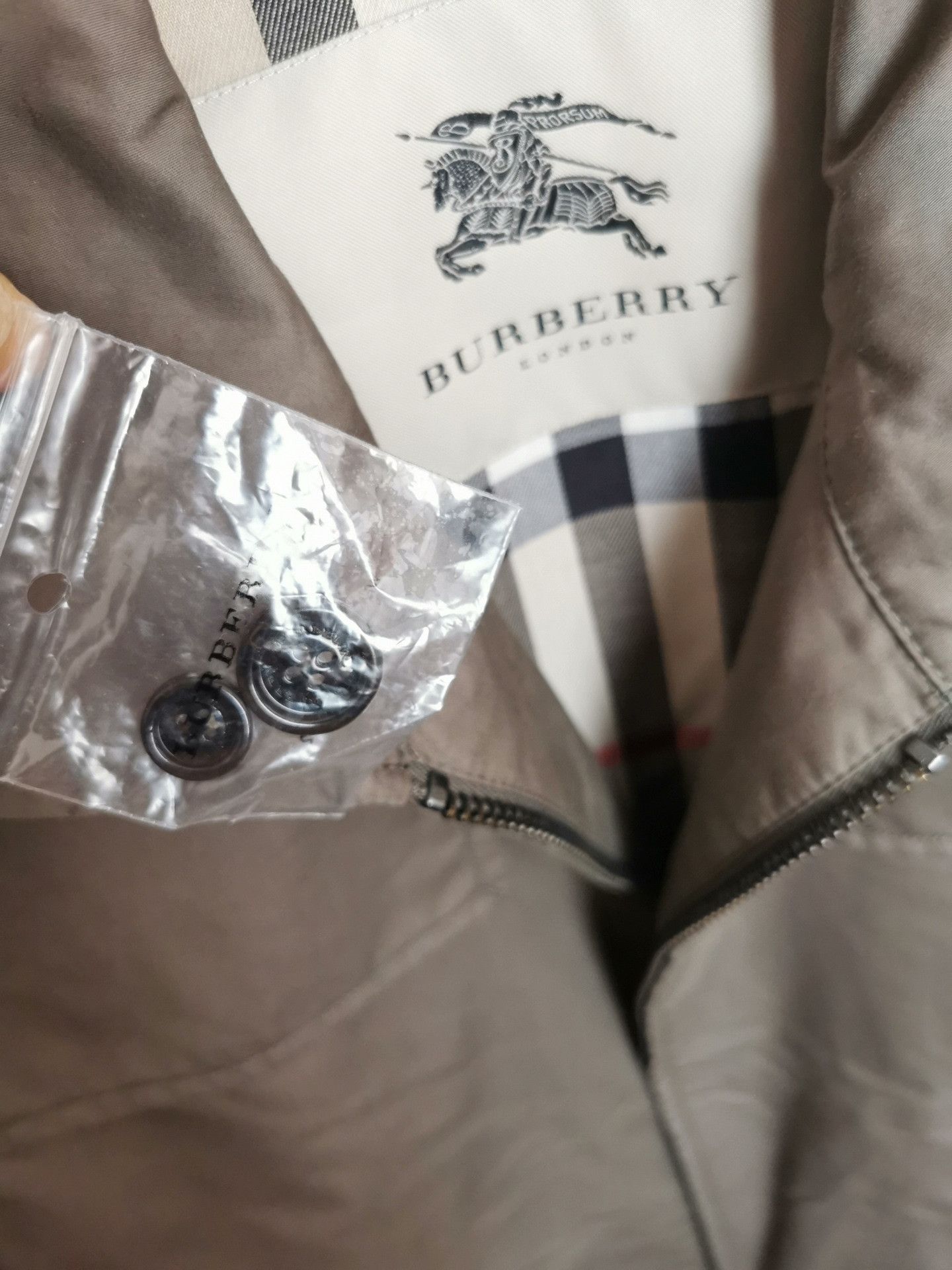 Burberry Burberry Men's Khaki Classic Jacket Size US M / EU 48-50 / 2 - 8 Thumbnail