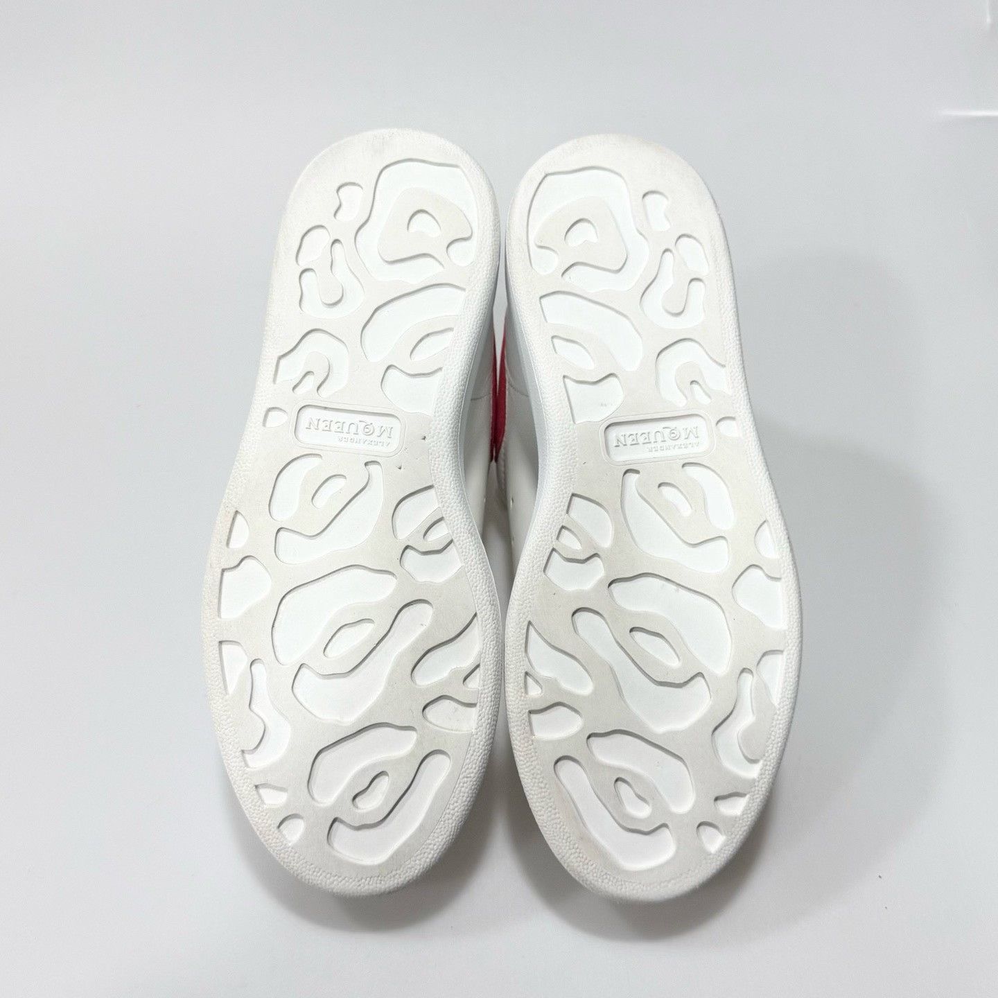 Alexander McQueen Alexander McQueen White Red Sneakers 36 Size US 5 / IT 35 - 5 Thumbnail