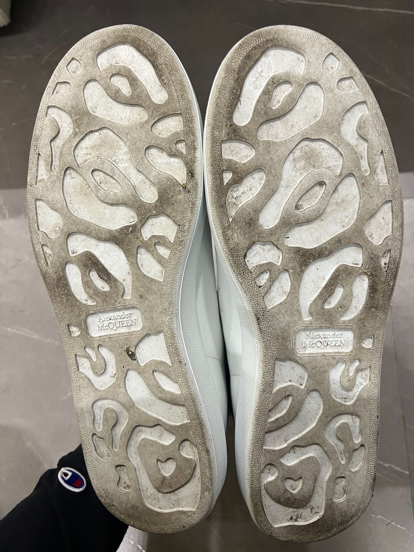 Alexander McQueen Alexander McQueen Classic White Sneakers Size US 11.5 / EU 44-45 - 3 Thumbnail