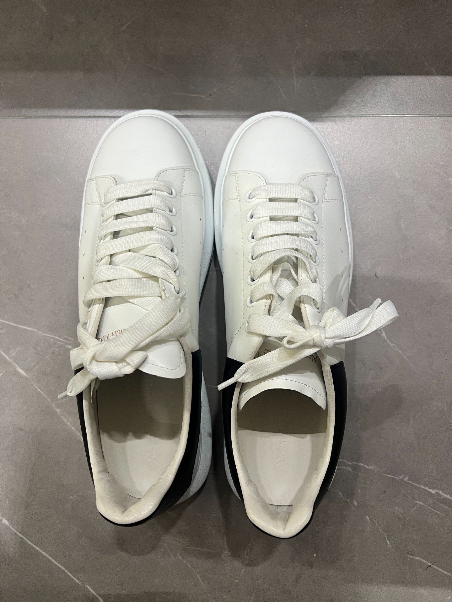 Alexander McQueen Alexander McQueen Classic White Sneakers Size US 11.5 / EU 44-45 - 4 Thumbnail