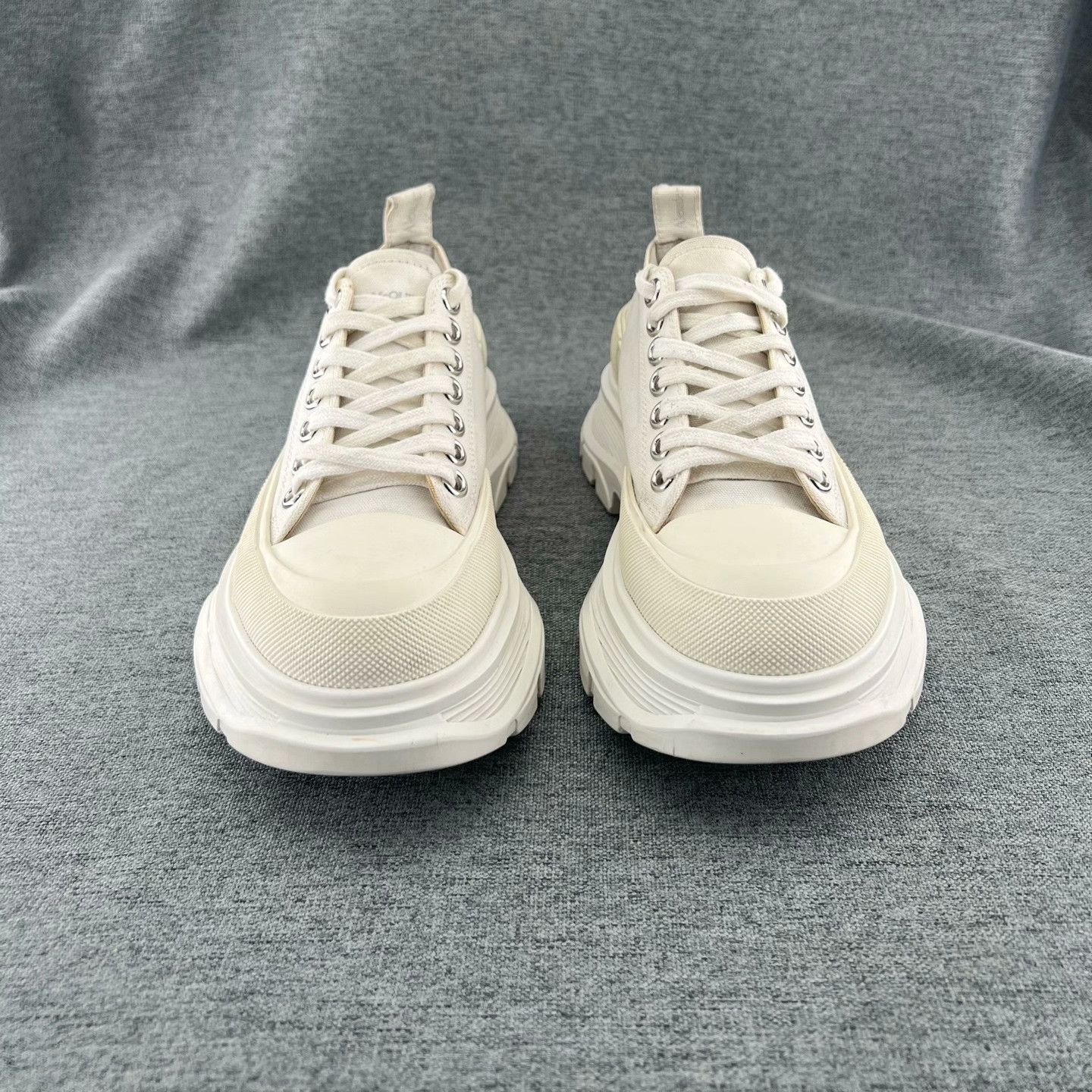 Alexander McQueen Alexander McQueen Low-Top Sneakers Size US 5 / IT 35 - 2 Thumbnail