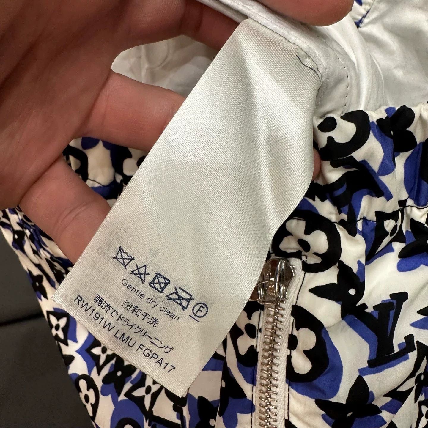 Louis Vuitton Louis Vuitton Blue White Monogram Jogging Pants Size US 34 / EU 50 - 5 Thumbnail
