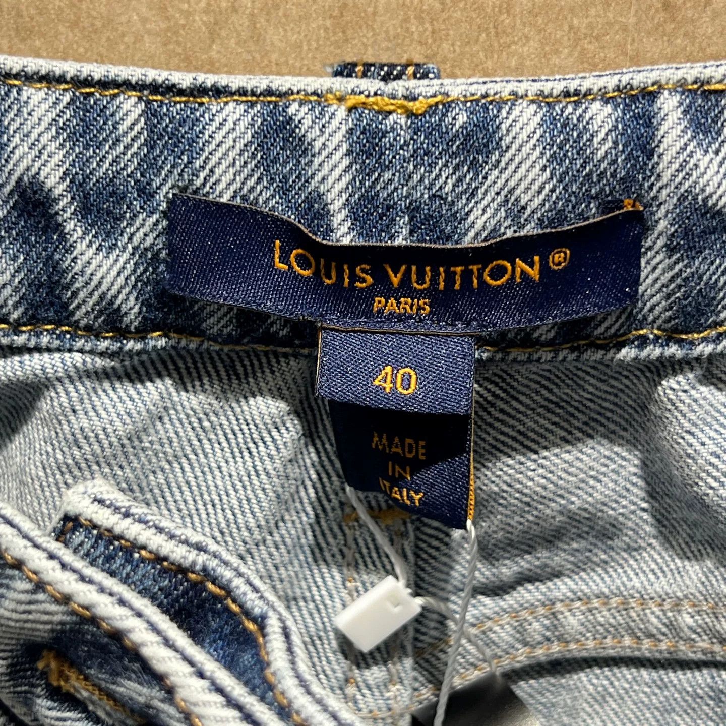 Louis Vuitton Louis Vuitton Light Blue Wide-Leg Jeans Size 40" / US 18 - 3 Thumbnail