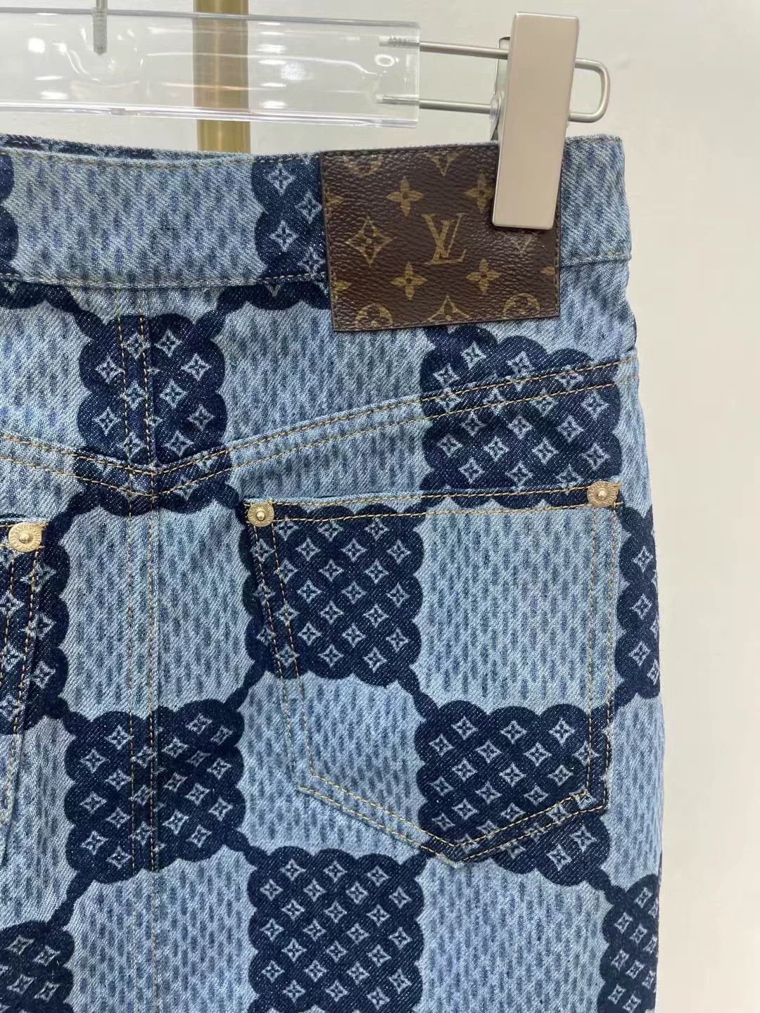 Louis Vuitton Louis Vuitton SS24 Checked A-Line Denim Skirt Size 34" / US 12 / IT 48 - 3 Thumbnail