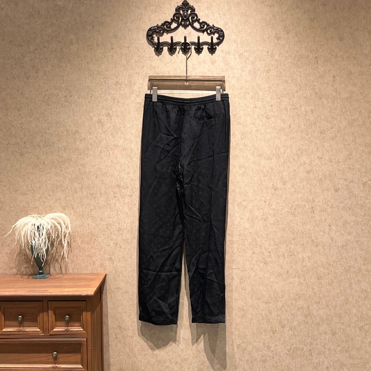 Louis Vuitton Louis Vuitton Black Monogram Full-Print Pants Size 36" / US 14 / IT 50 - 2 Thumbnail
