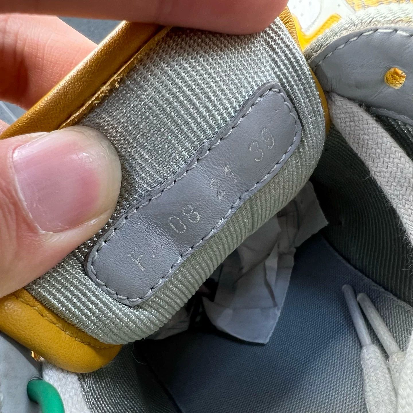 Dior Dior B27 Yellow White Sneakers Size US 6 / EU 39 - 8 Thumbnail