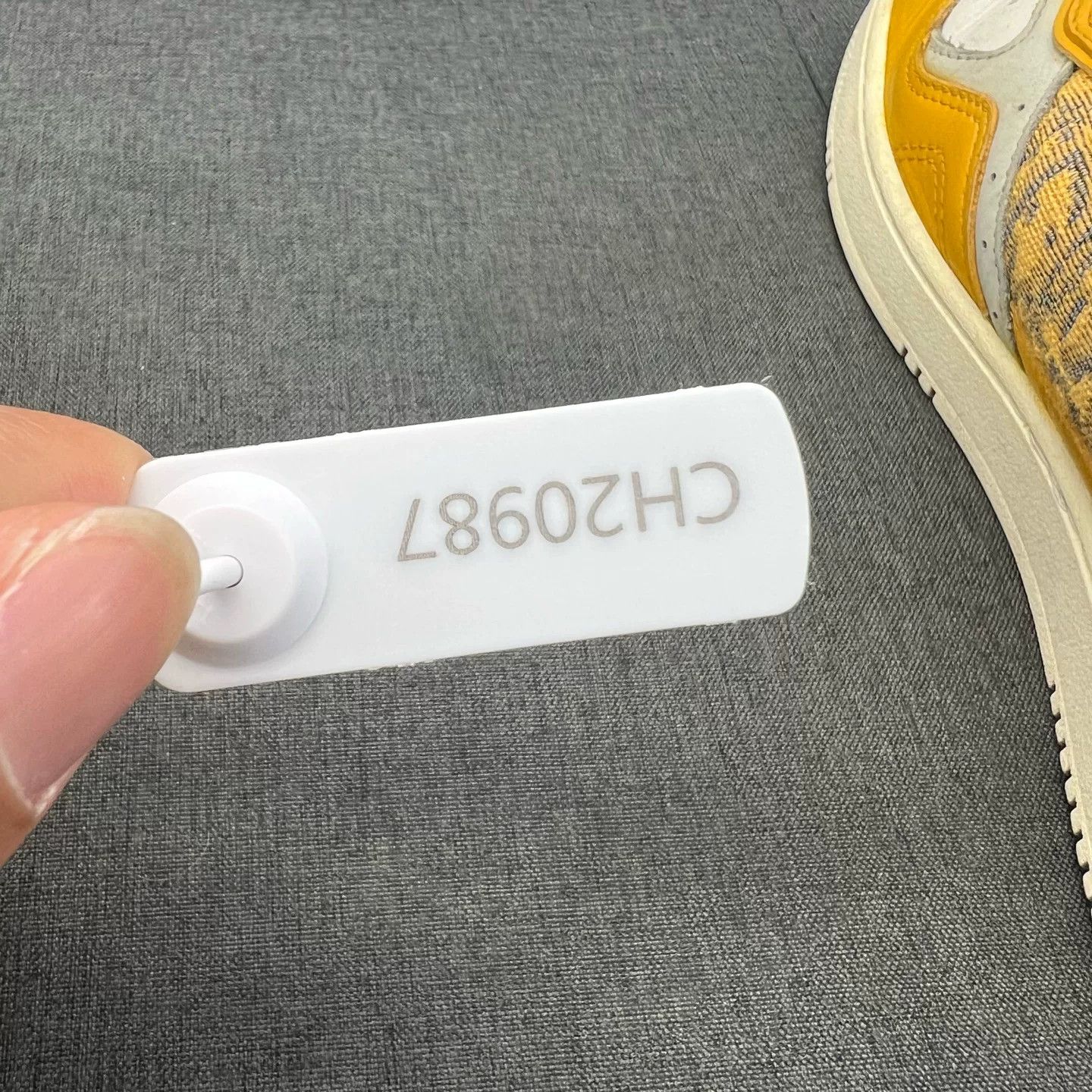 Dior Dior B27 Yellow White Sneakers Size US 6 / EU 39 - 9 Thumbnail