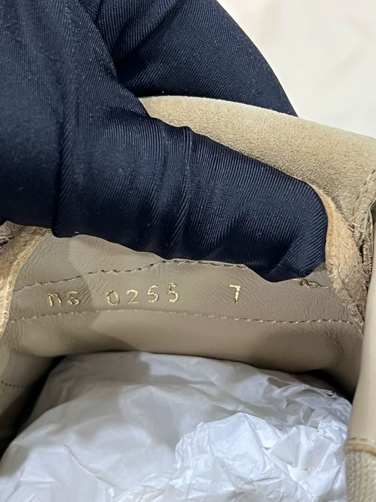 Louis Vuitton LV Suede Football Shoes Size US 7 / EU 40 - 8 Thumbnail