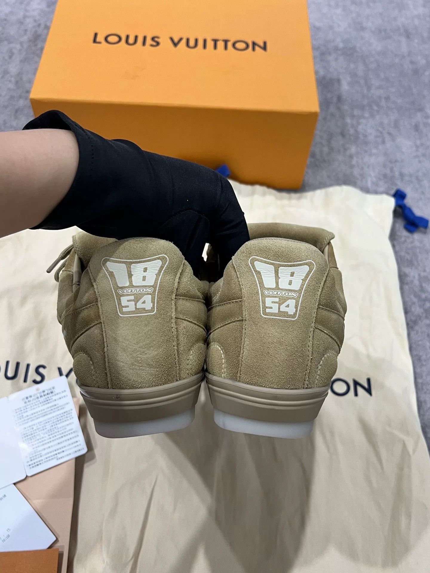 Louis Vuitton LV Suede Football Shoes Size US 7 / EU 40 - 7 Thumbnail