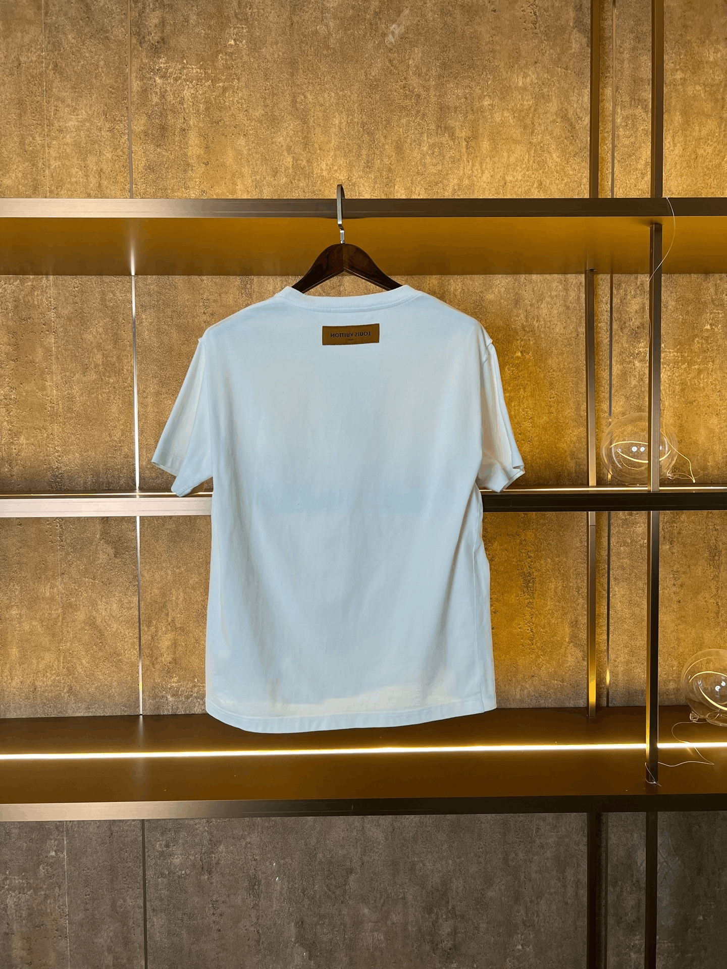 Louis Vuitton Louis Vuitton White Anchor Short-Sleeve Size US M / EU 48-50 / 2 - 2 Thumbnail