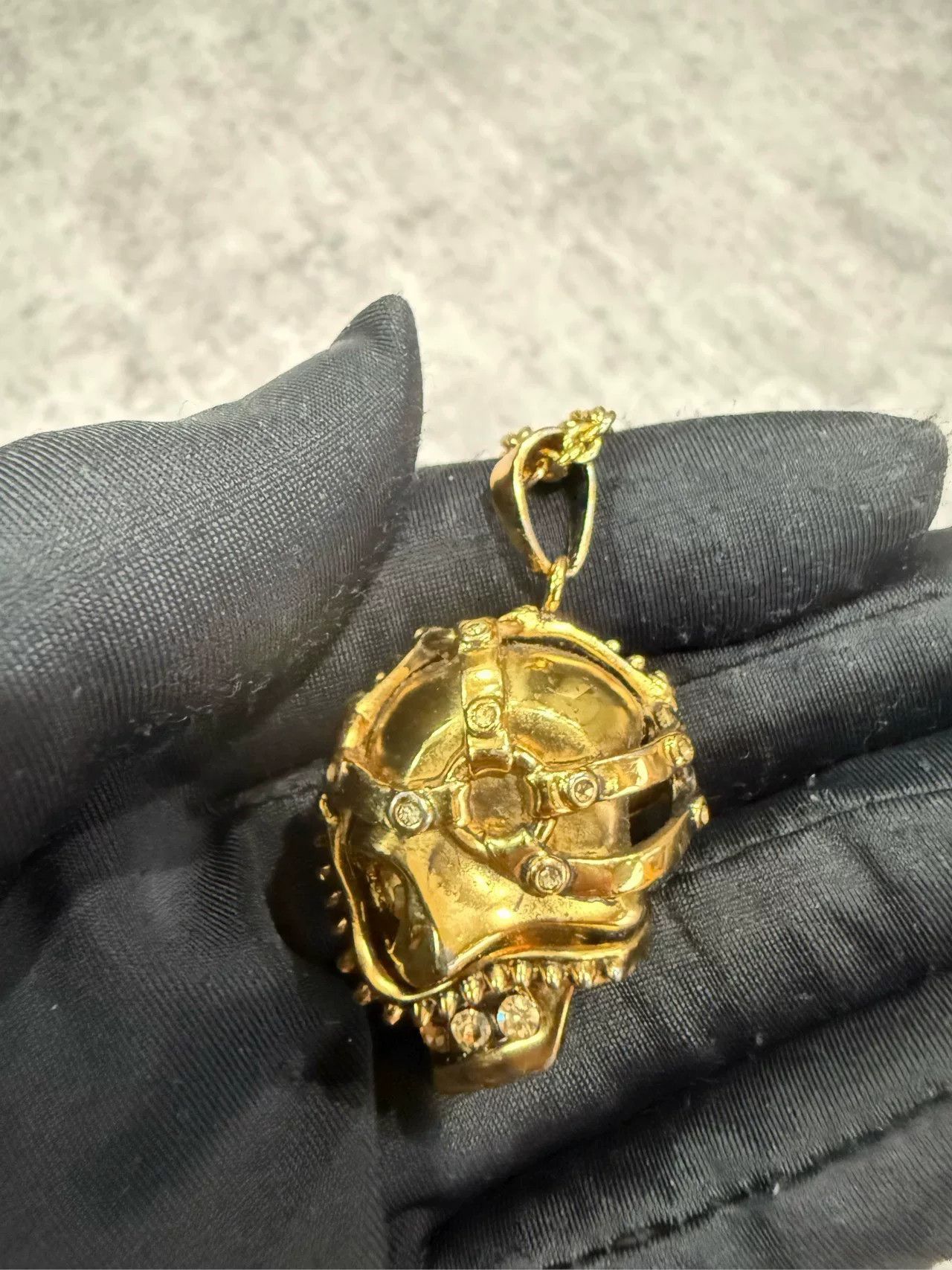Alexander McQueen Alexander McQueen Skull Crystal Necklace Size ONE SIZE - 3 Thumbnail