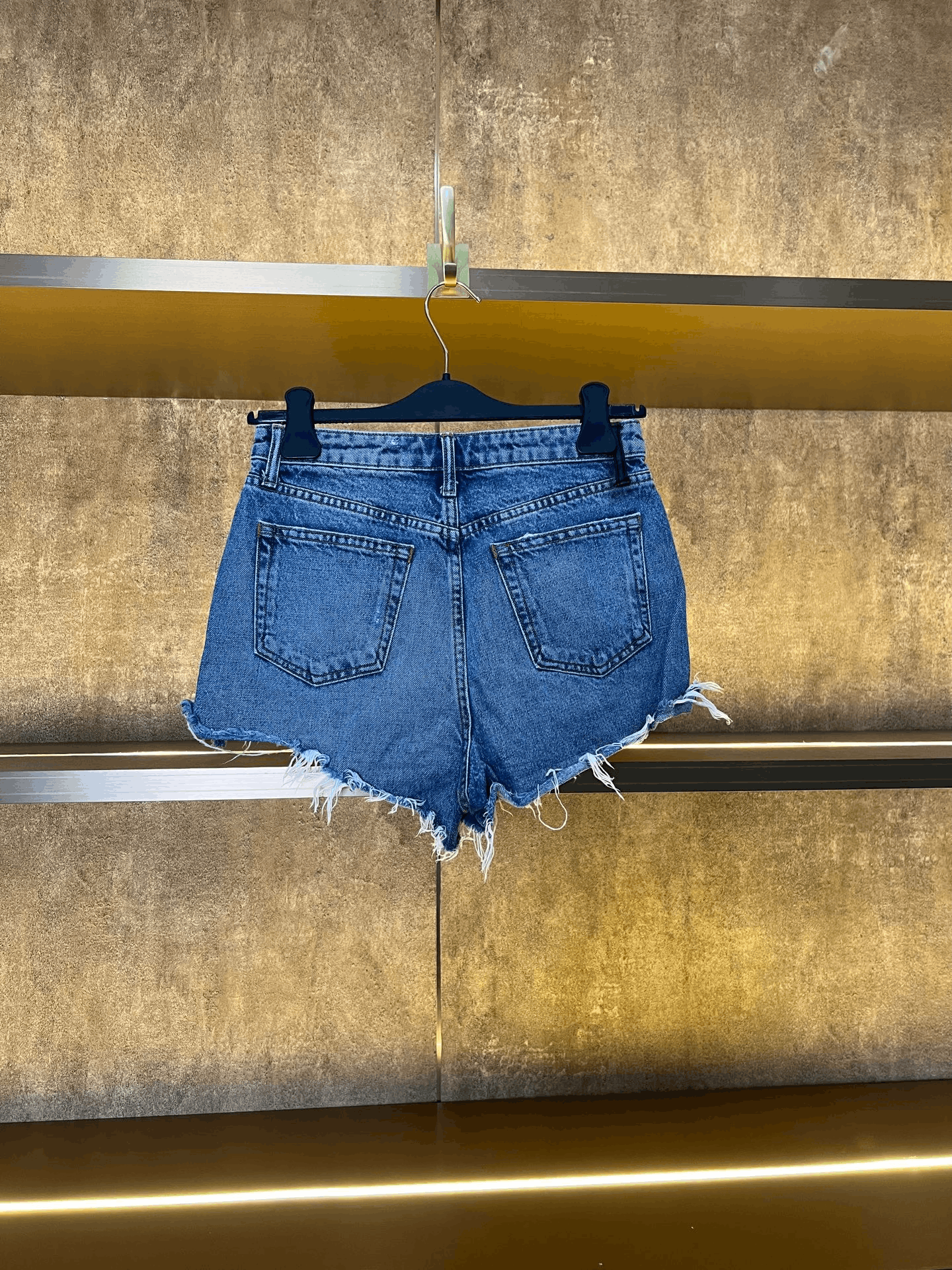 Alexander Wang Alexander Wang Denim Shorts Size 27" / US 4 / IT 40 - 2 Thumbnail