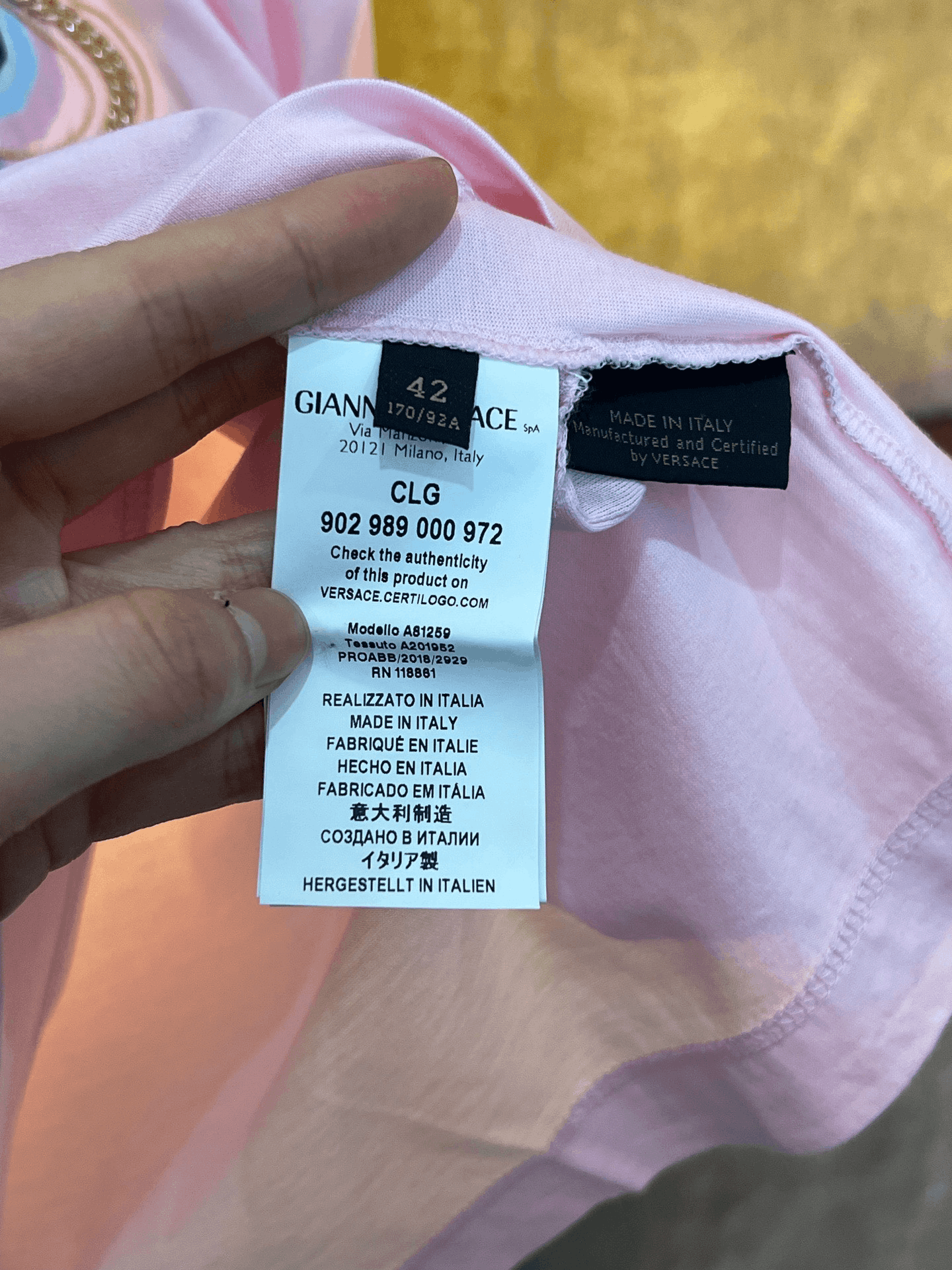 Versace Versace Pink Medusa Short Sleeve Size US XS / EU 42 / 0 - 4 Thumbnail