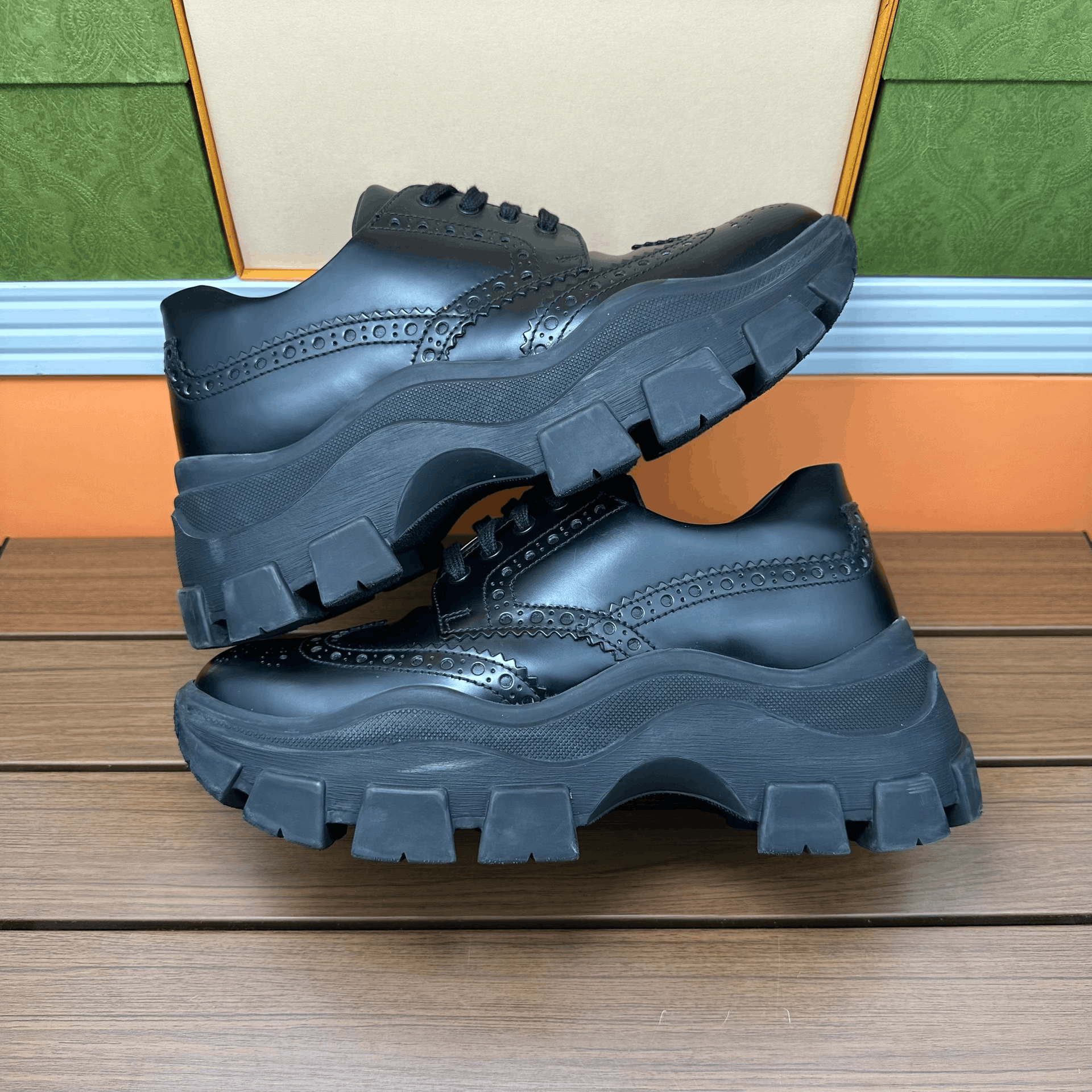 Prada Prada Lowtop Sneakers it_40 Women Size US 10 / IT 40 - 2 Thumbnail