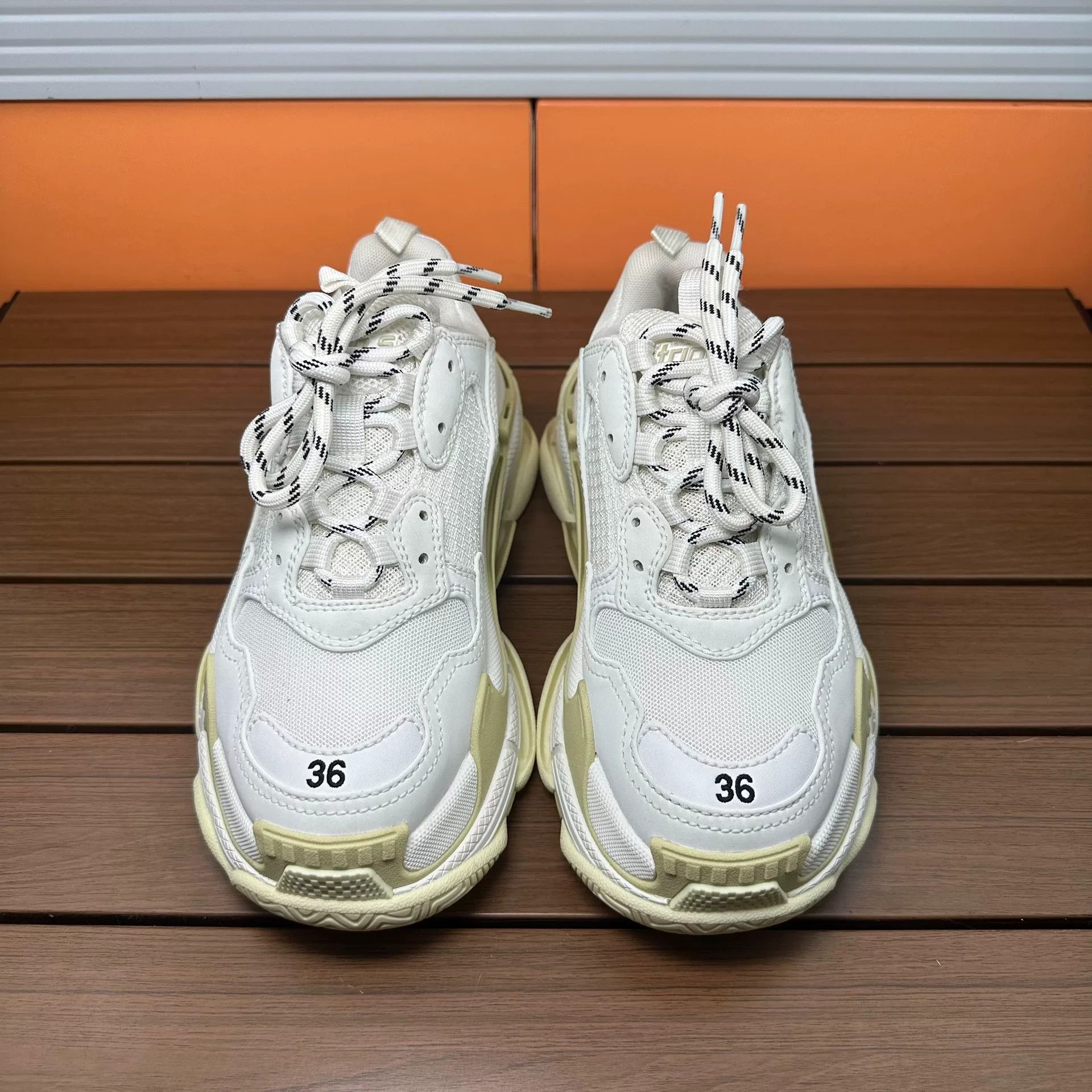 Balenciaga Balenciaga White Lowtop Sneakers it_36 Women Size US 6 / IT 36 - 4 Thumbnail