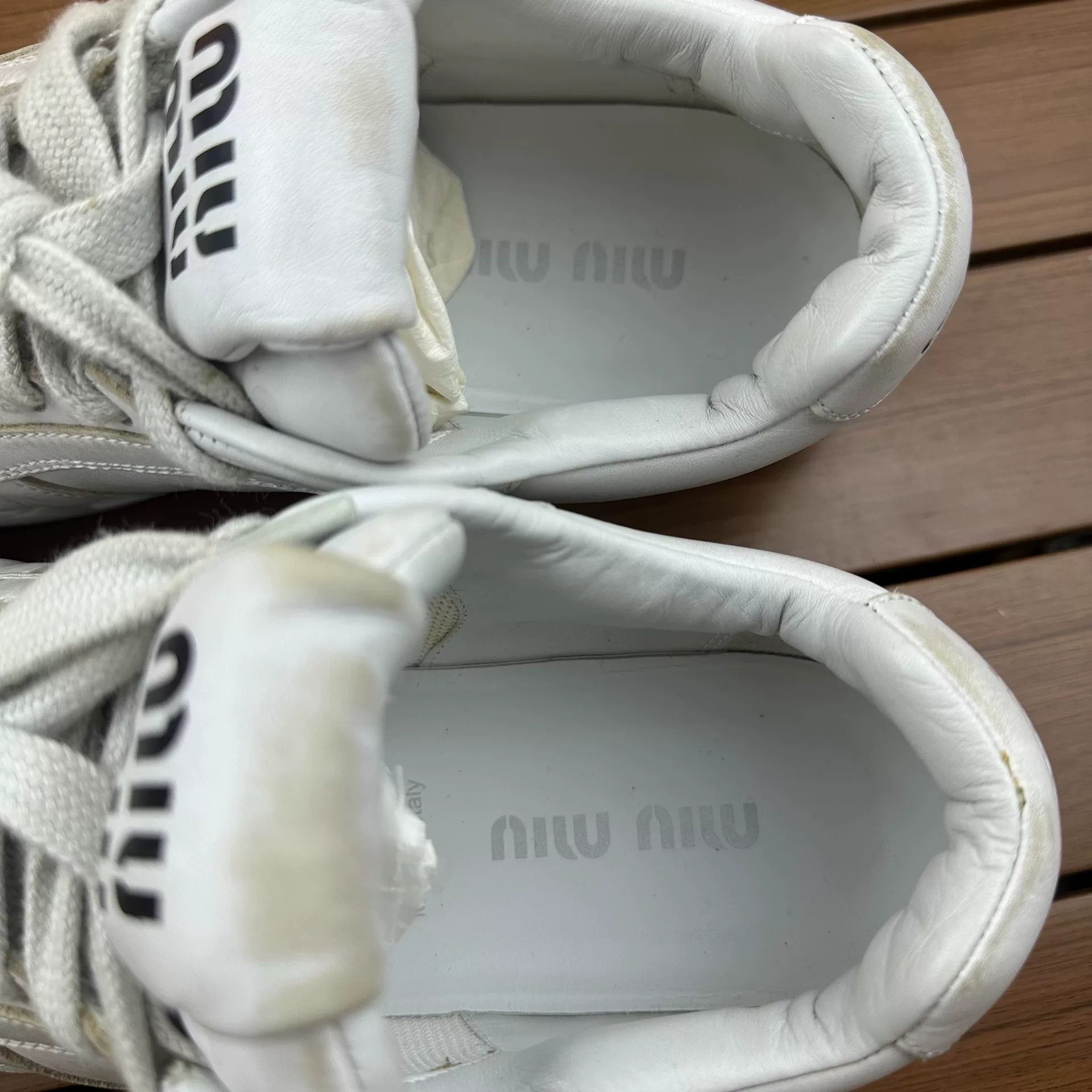 Miu Miu Miu Miu Retro White Lowtop Sneakers it_37-5 Women Size US 7.5 / IT 37.5 - 8 Thumbnail