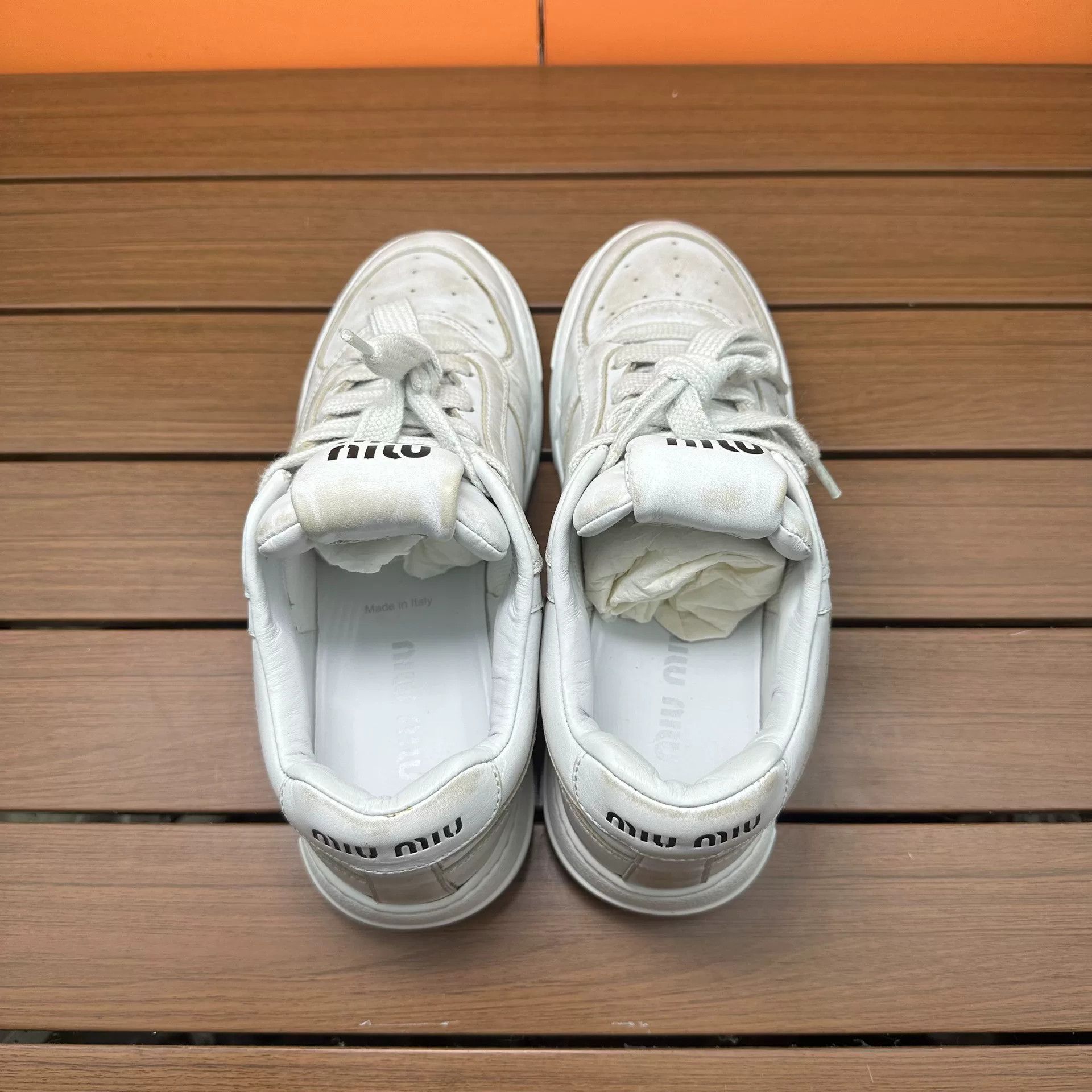 Miu Miu Miu Miu Retro White Lowtop Sneakers it_37-5 Women Size US 7.5 / IT 37.5 - 6 Thumbnail