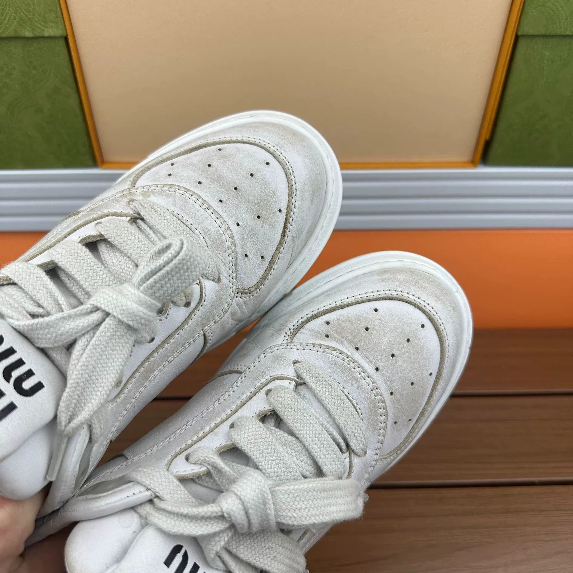 Miu Miu Miu Miu Retro White Lowtop Sneakers it_37-5 Women Size US 7.5 / IT 37.5 - 9 Thumbnail