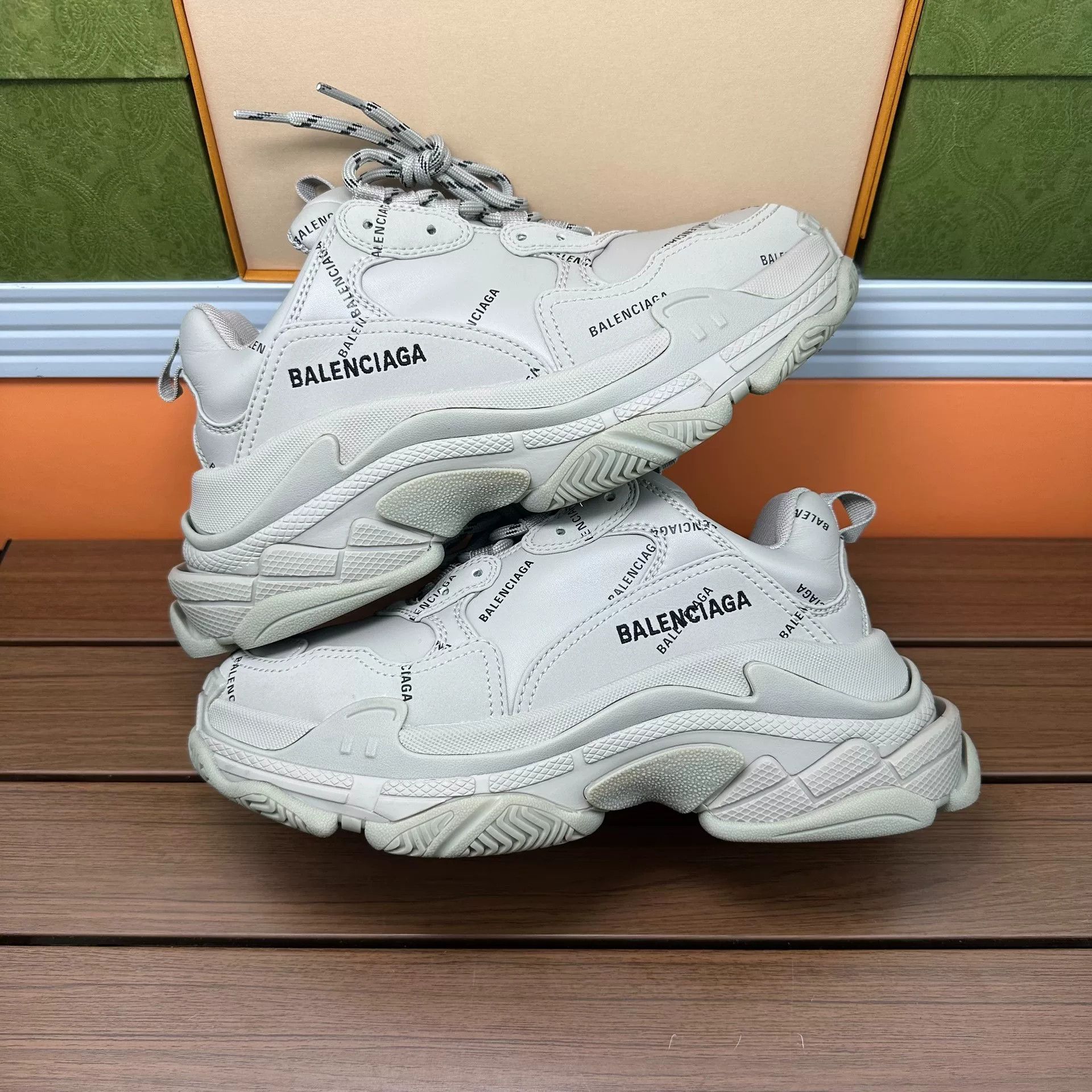 Balenciaga Balenciaga Lowtop Sneakers it_38 Women Size US 8 / IT 38 - 2 Thumbnail