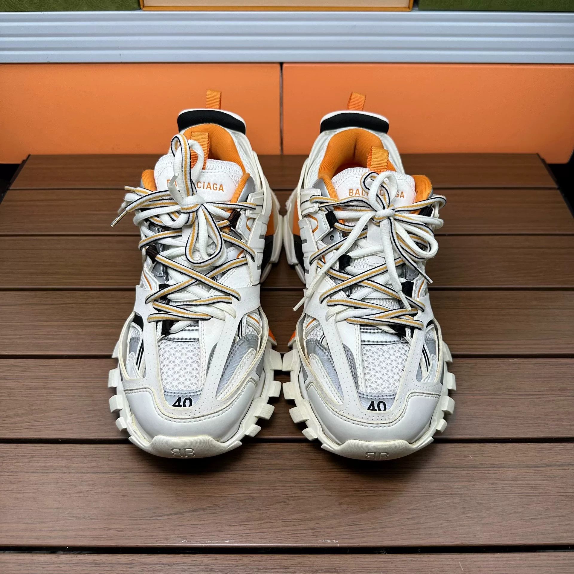 Balenciaga Balenciaga White Lowtop Sneakers 7 Men Size US 7 / EU 40 - 4 Thumbnail