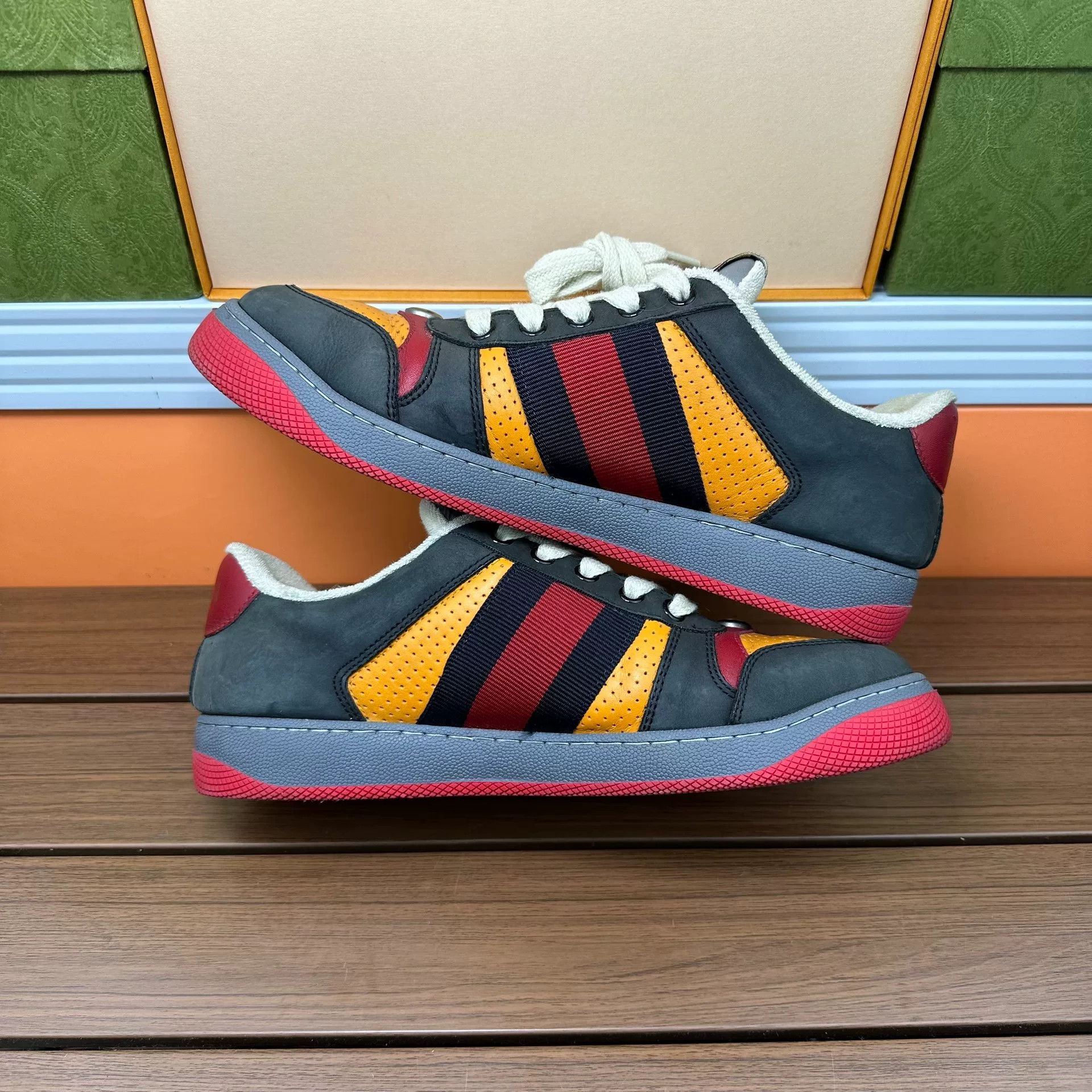 Gucci Gucci Yellow Lowtop Sneakers 6 Men Size US 6 / EU 39 - 3 Thumbnail