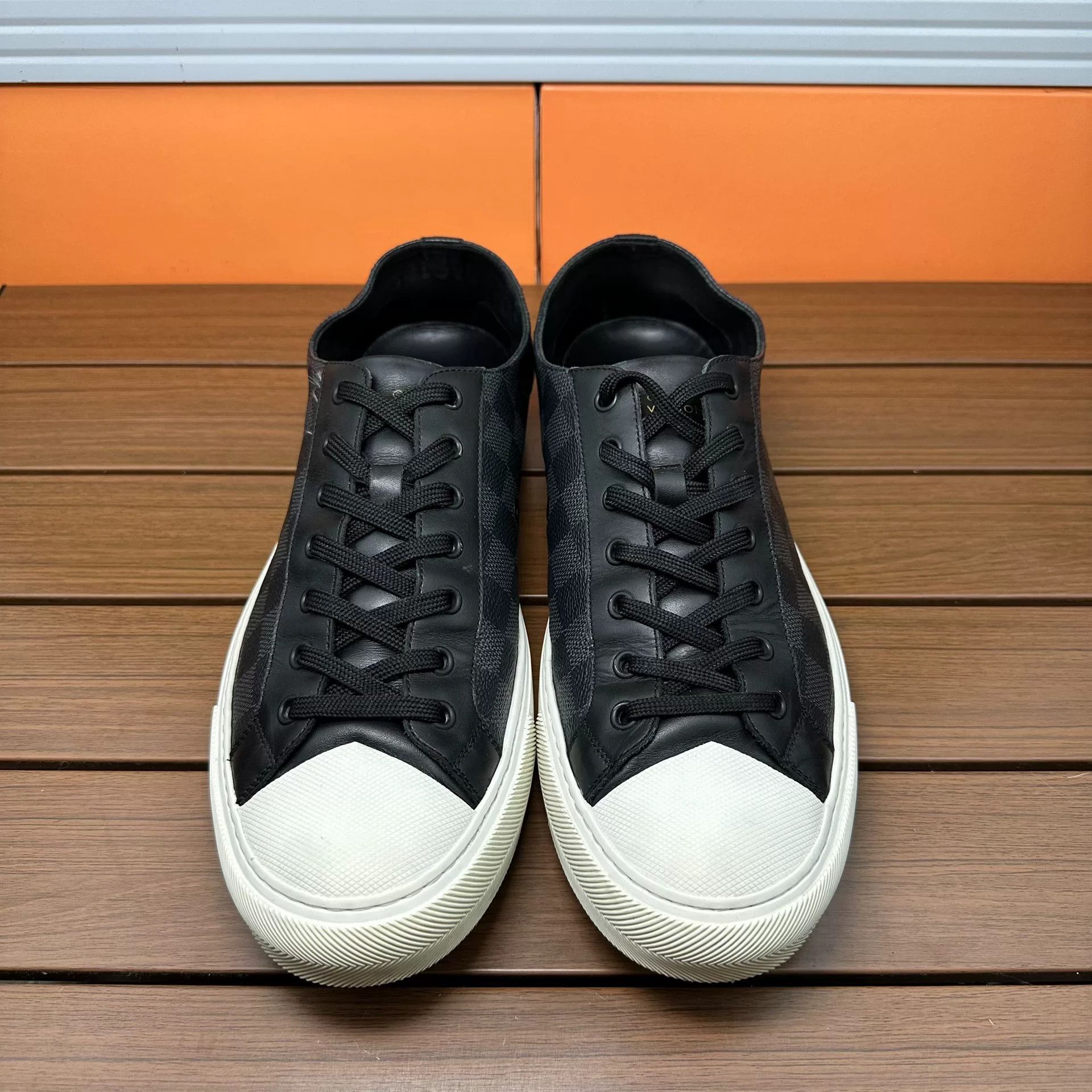 Louis Vuitton Louis Vuitton Casual Black Lowtop Sneakers 10 Men Size US 10 / EU 43 - 5 Thumbnail