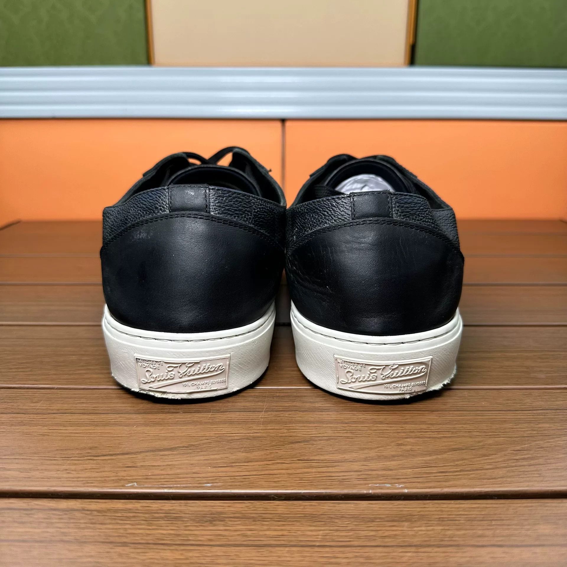 Louis Vuitton Louis Vuitton Casual Black Lowtop Sneakers 10 Men Size US 10 / EU 43 - 6 Thumbnail