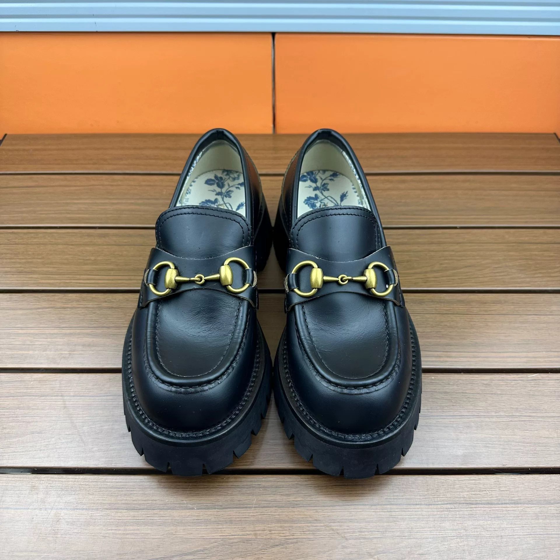 Gucci Gucci Lowtop Sneakers it_35-5 Women Size US 5.5 / IT 35.5 - 4 Thumbnail