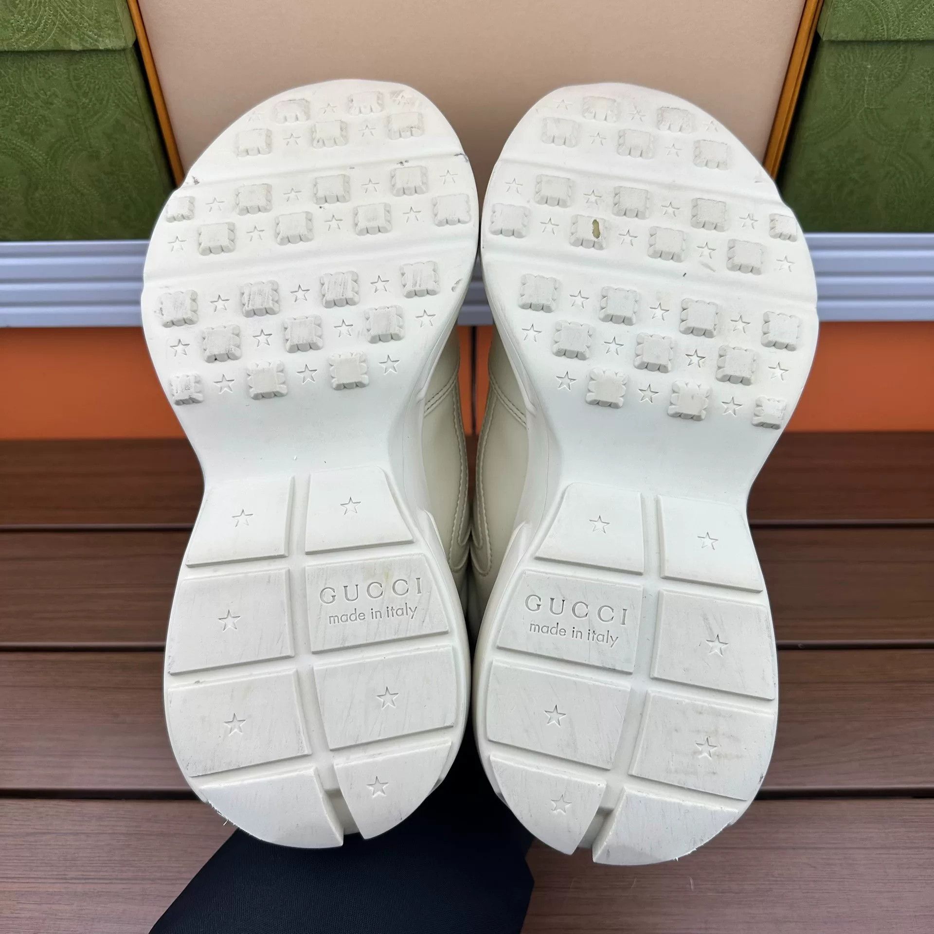 Gucci Gucci Printed Lowtop Sneakers it_37-5 Women Size US 7.5 / IT 37.5 - 7 Thumbnail