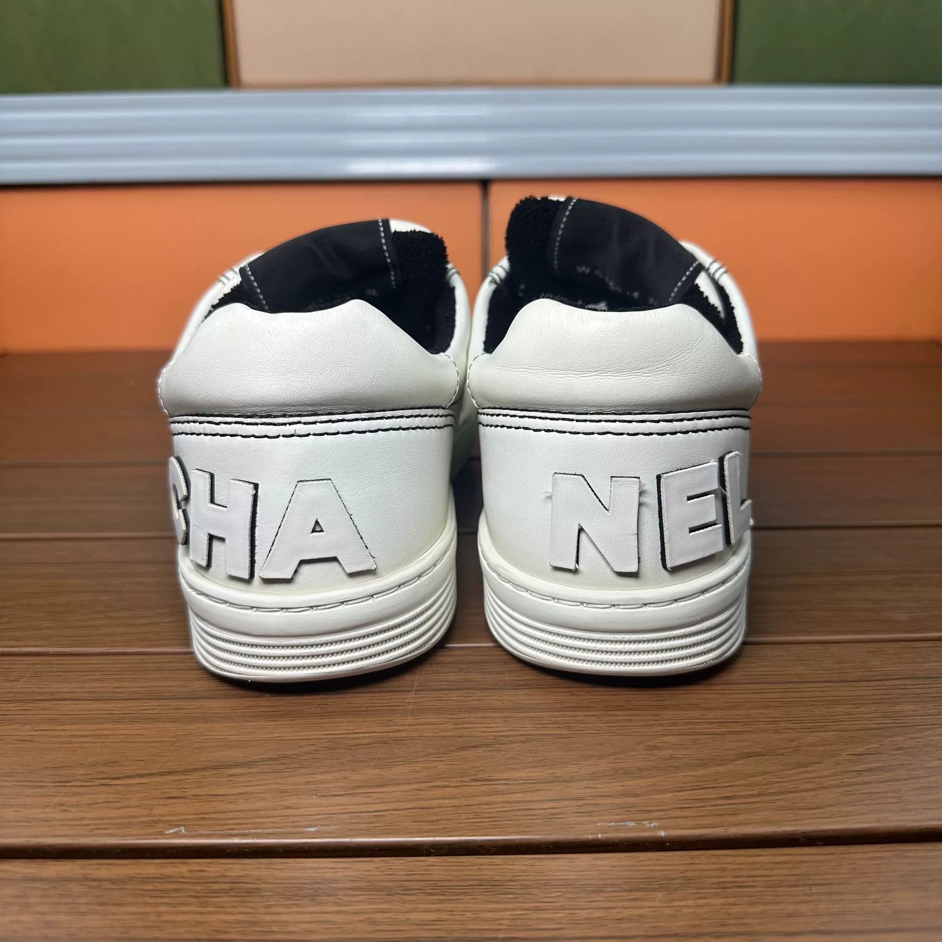 Chanel Chanel Black Lowtop Sneakers it_36 Women Size US 6 / IT 36 - 6 Thumbnail