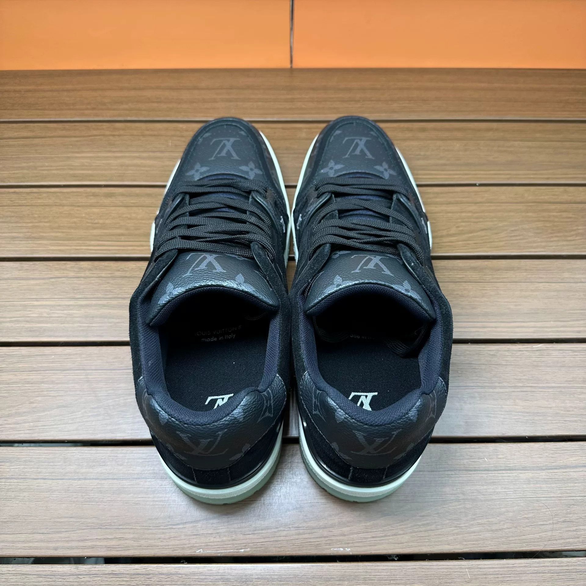 Louis Vuitton Louis Vuitton Training Black Lowtop Sneakers 9 Men Size US 9 / EU 42 - 6 Thumbnail