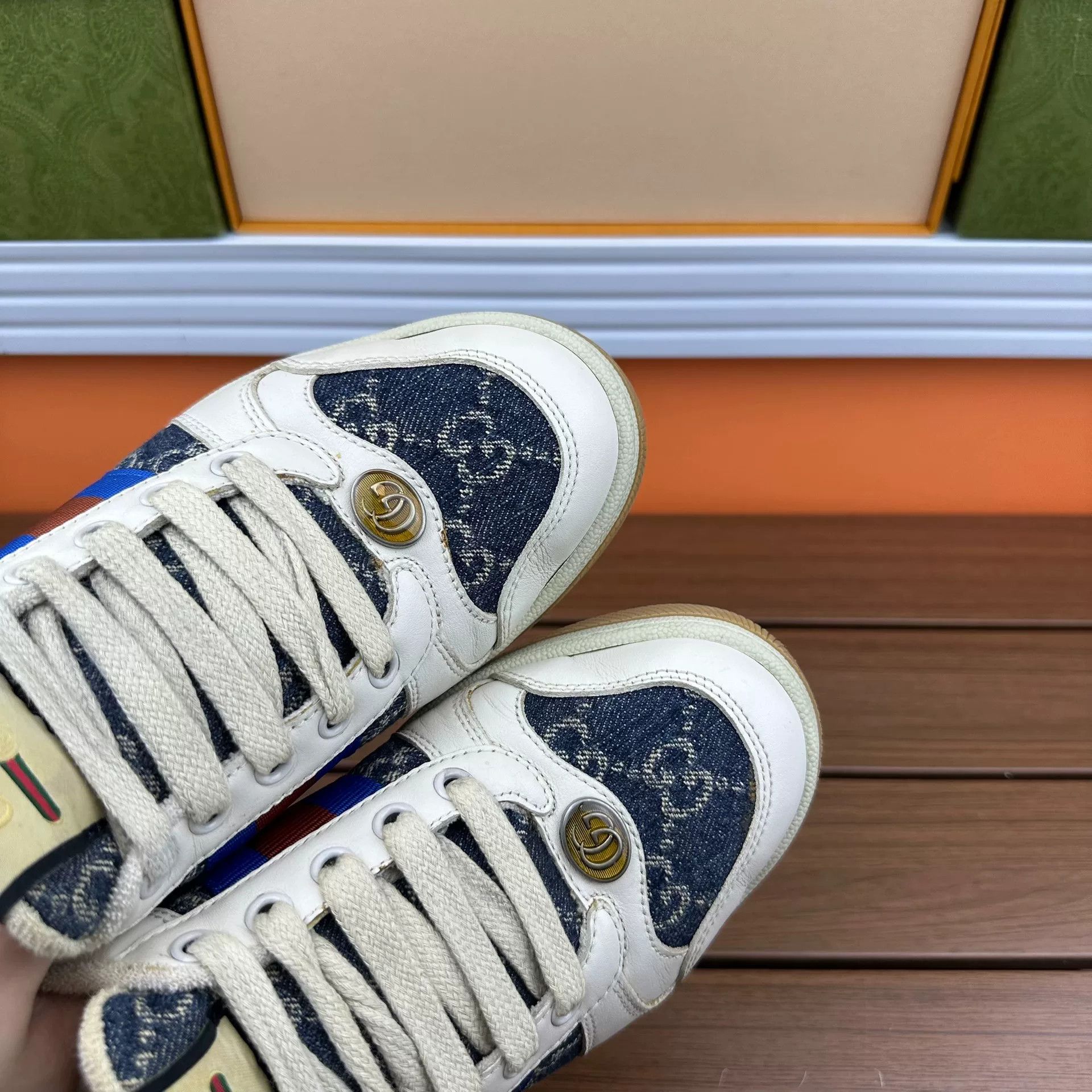 Gucci Gucci Blue Lowtop Sneakers it_35 Women Size US 5 / IT 35 - 6 Thumbnail
